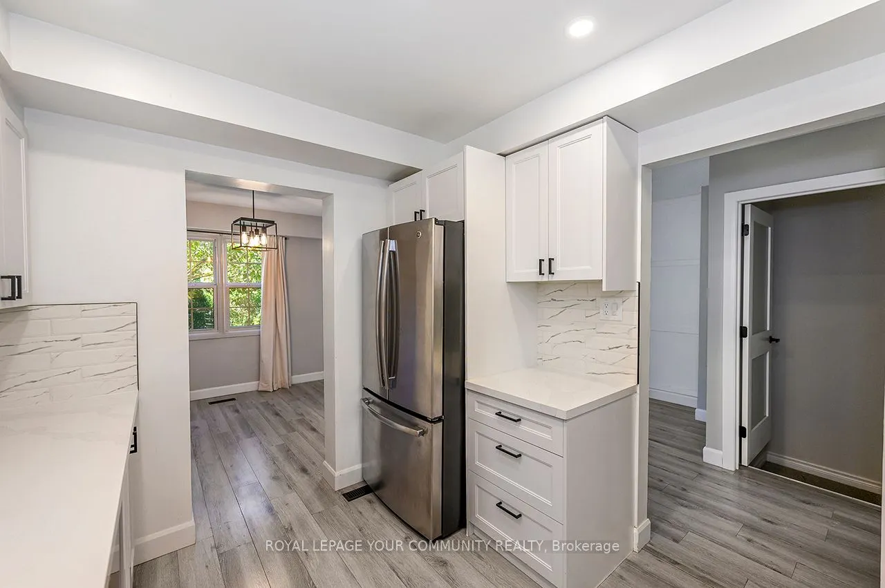 2120 Rathburn Road E, #102
