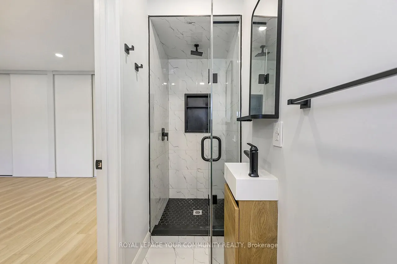 2120 Rathburn Road E, #102