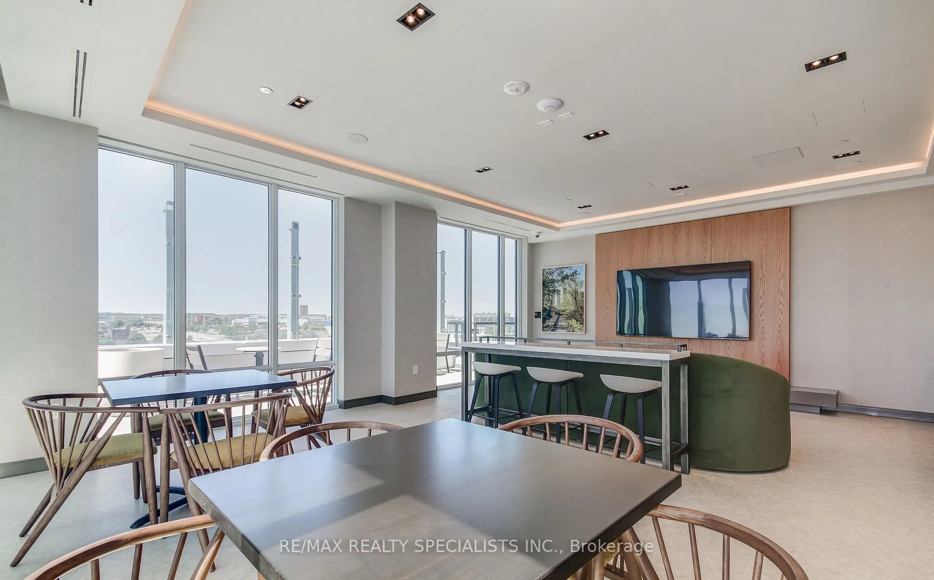 2485 Eglinton Avenue W, #1405