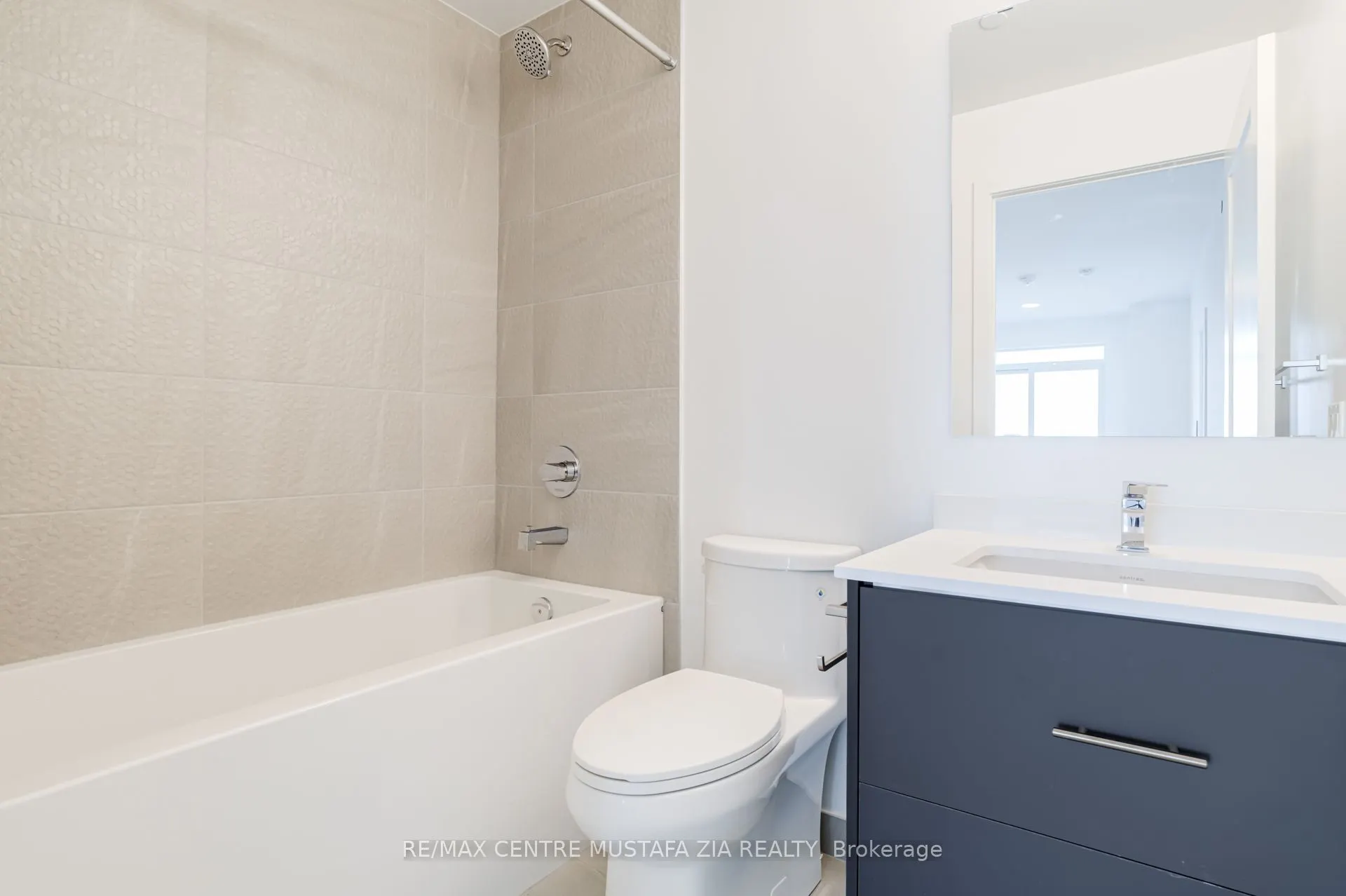 5105 Hurontario Street, #3202