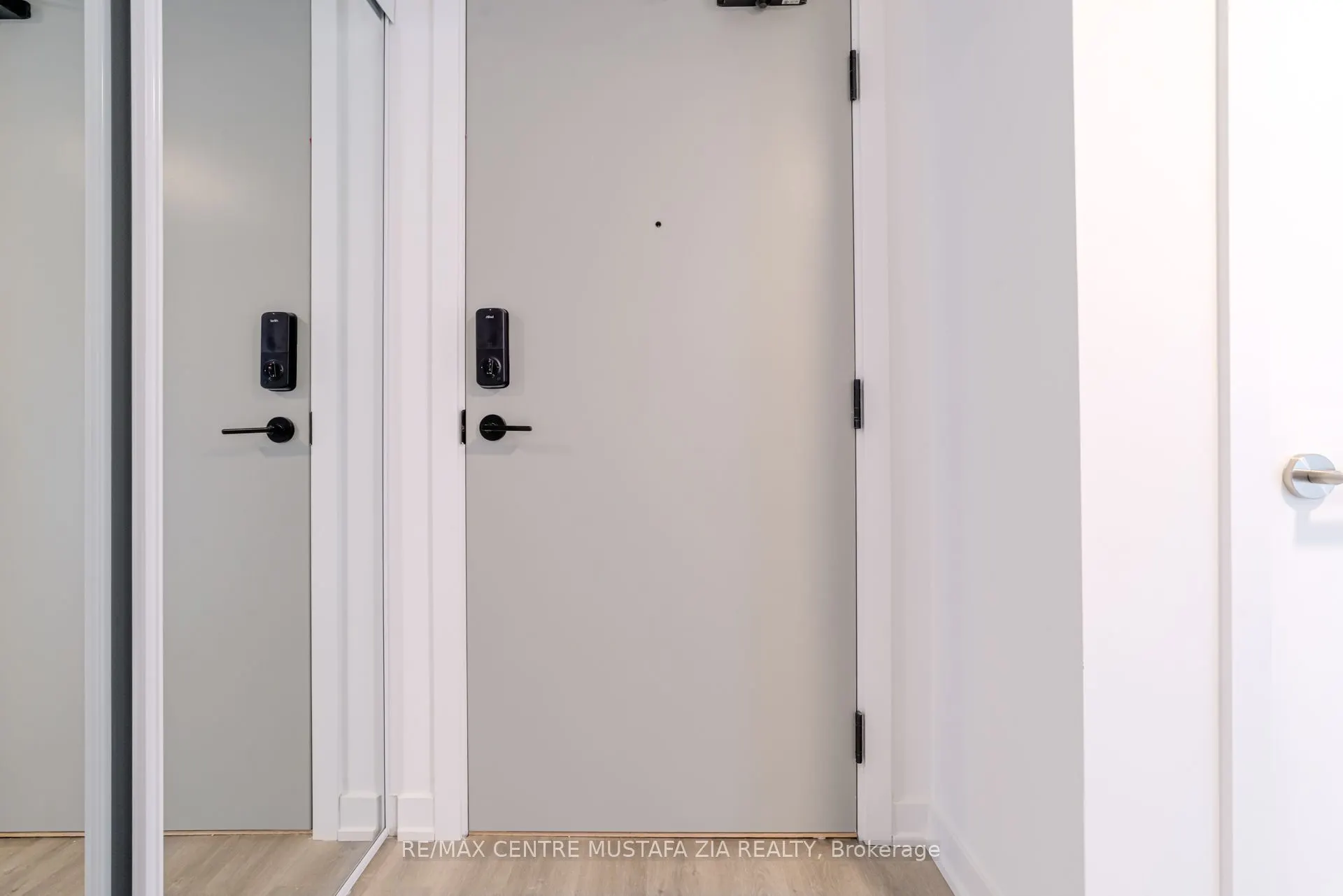 5105 Hurontario Street, #3202