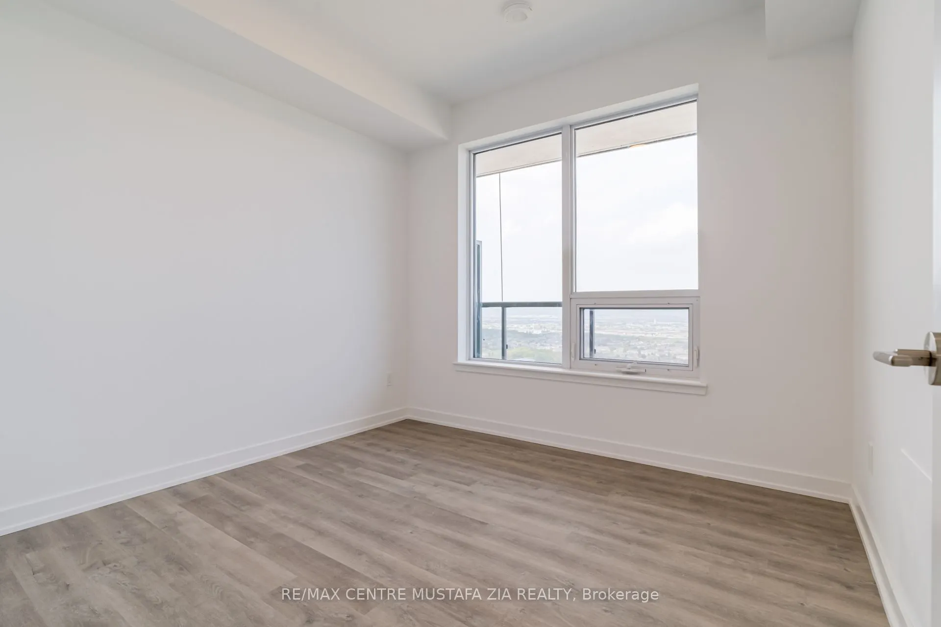 5105 Hurontario Street, #3202