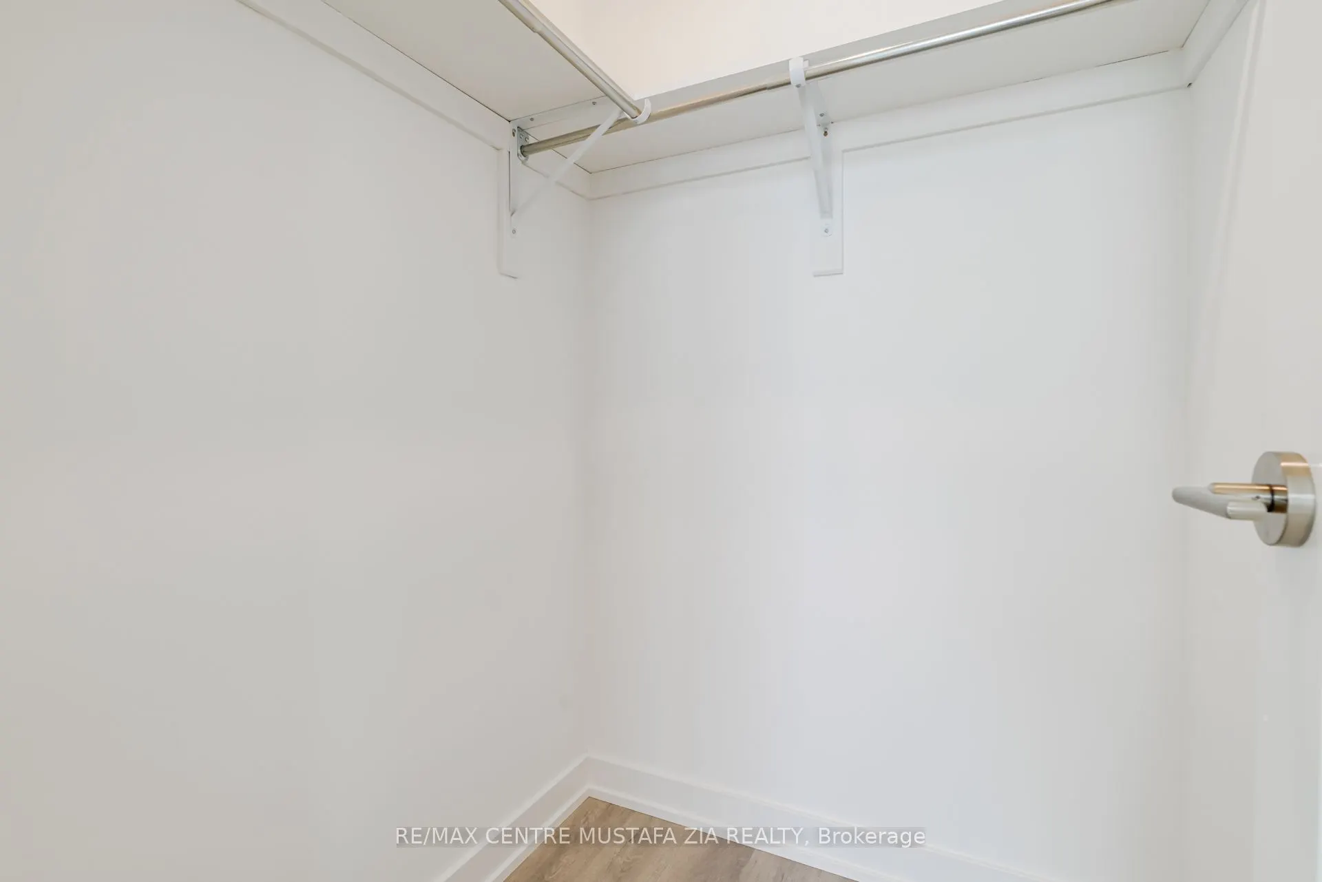 5105 Hurontario Street, #3202