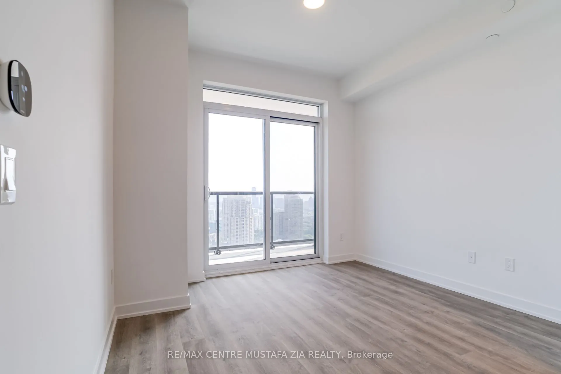 5105 Hurontario Street, #3202