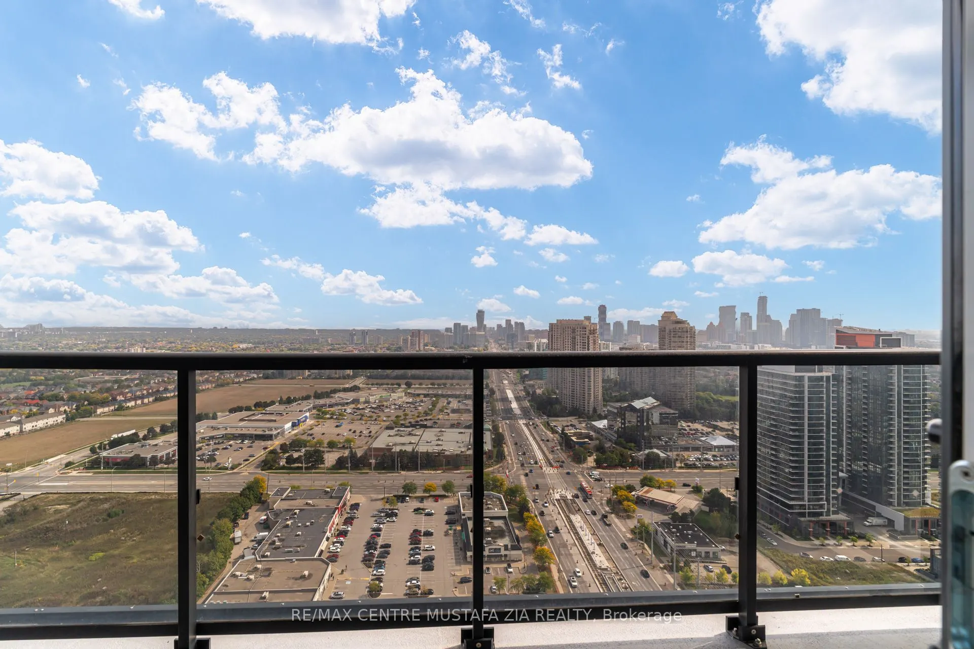 5105 Hurontario Street, #3202