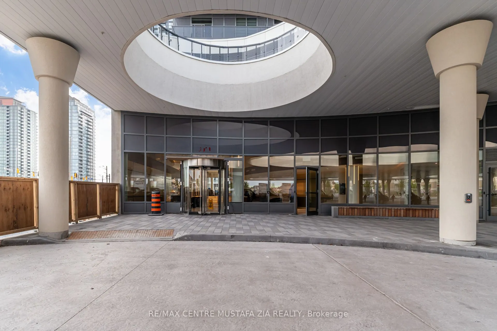 5105 Hurontario Street, #3202