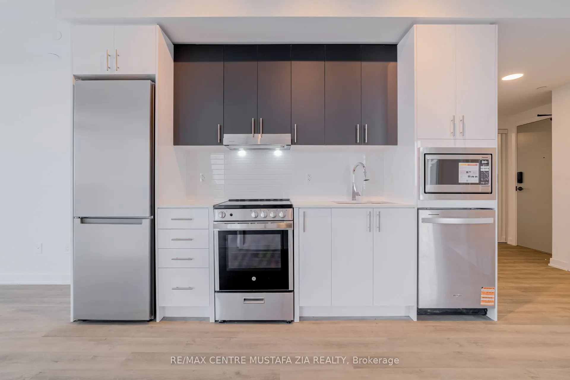 5105 Hurontario Street, #3202