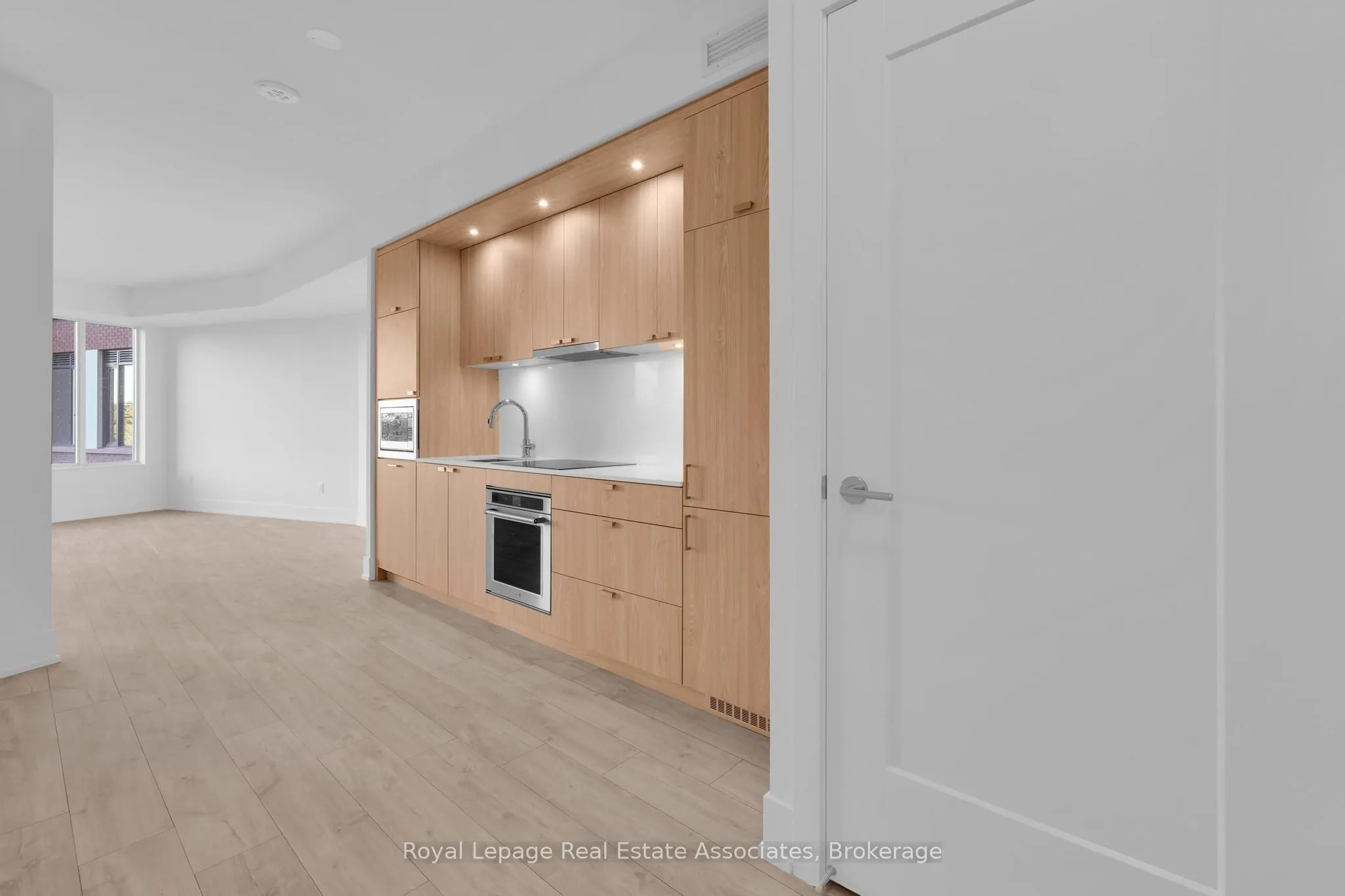 259 The Kingsway, #330