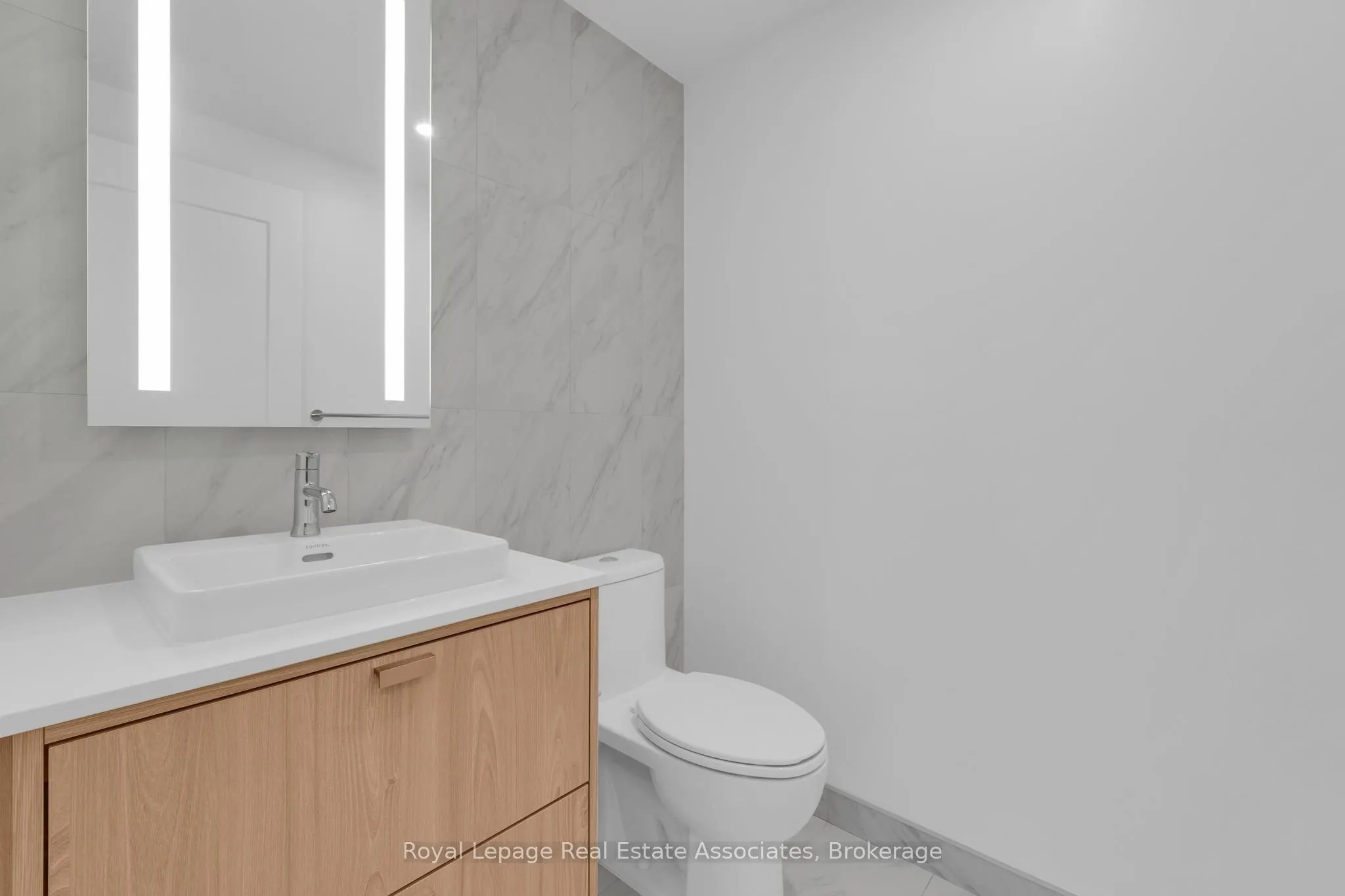 259 The Kingsway, #330