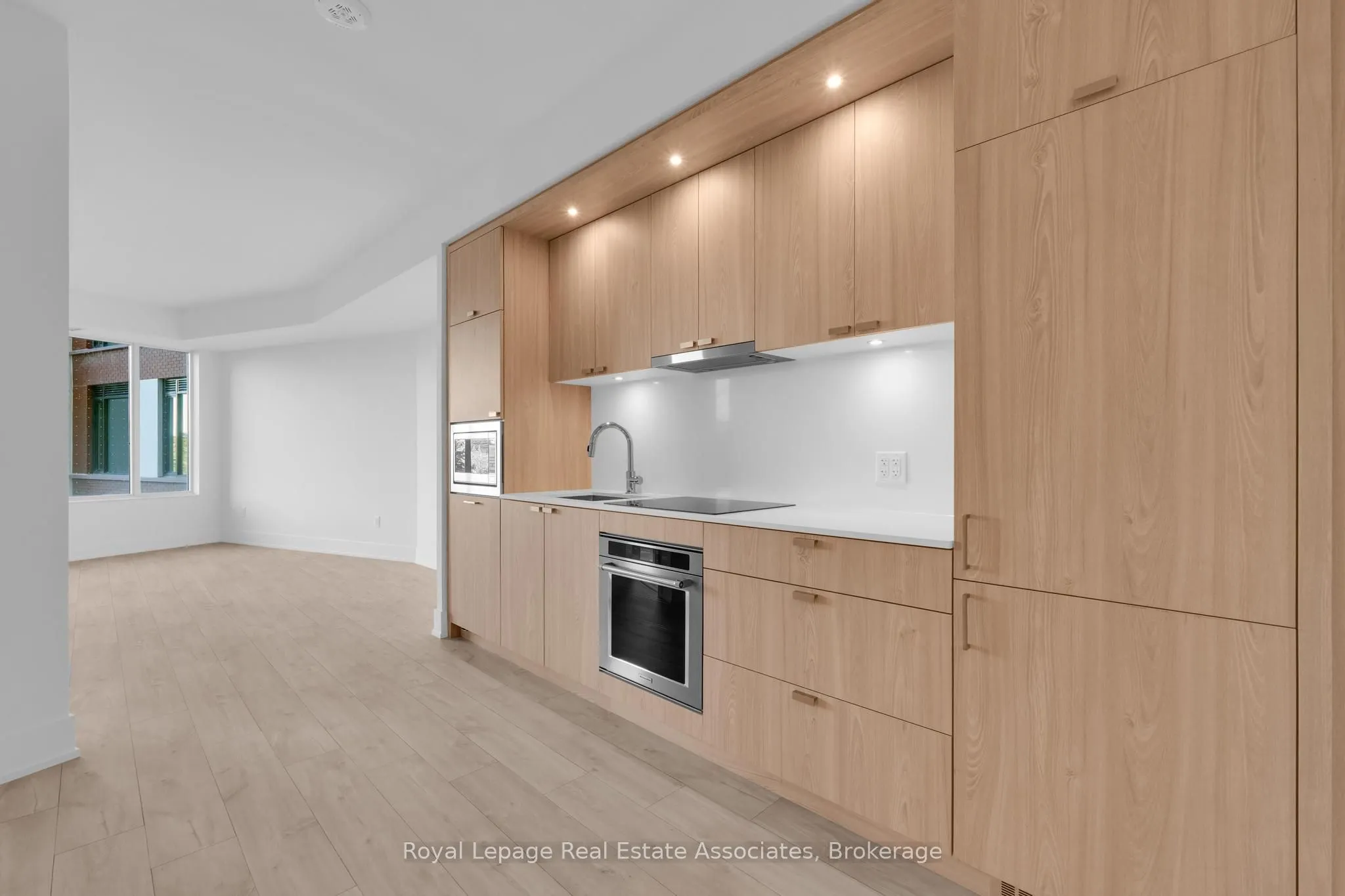 259 The Kingsway, #330