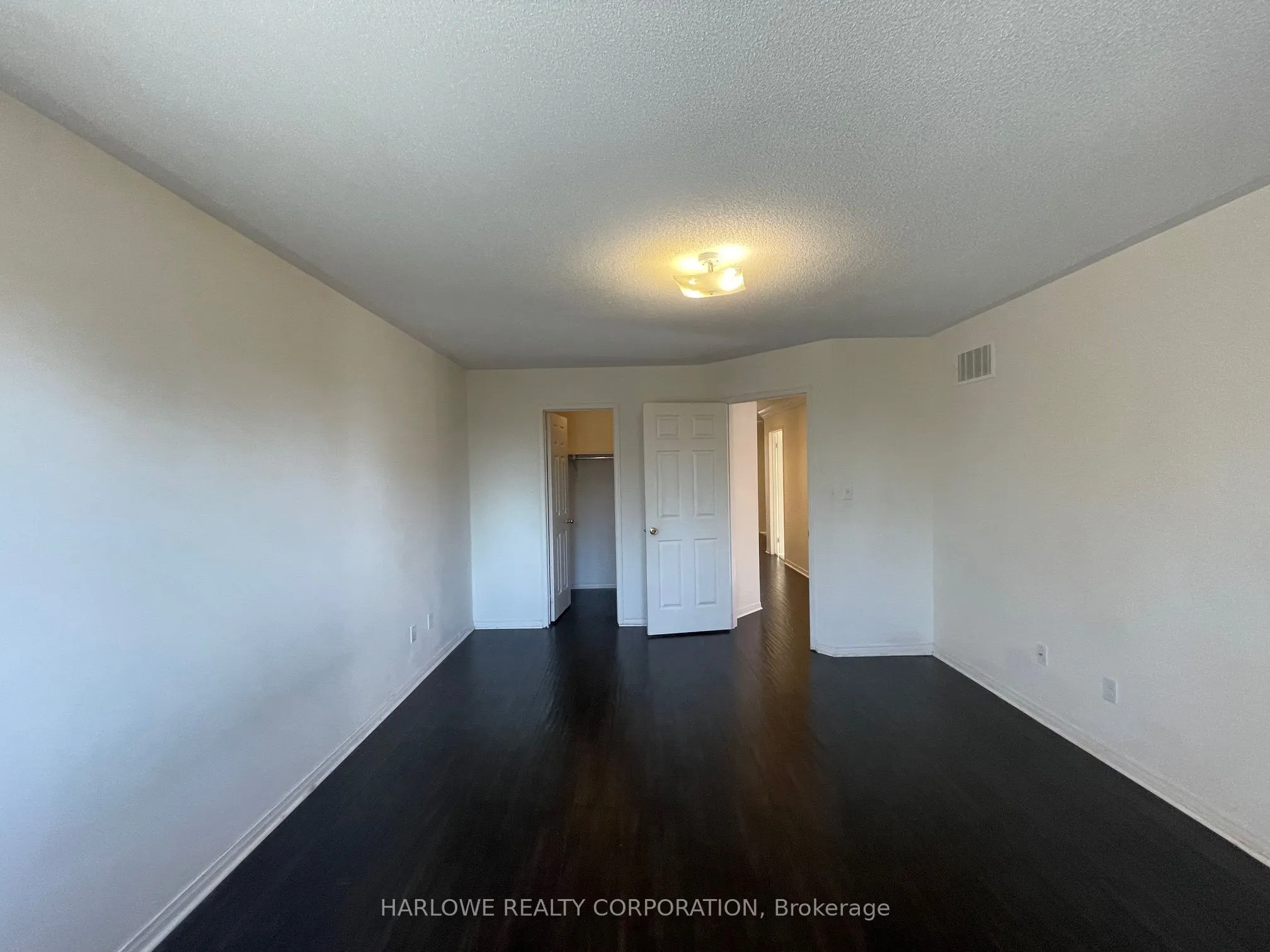 54 Travis Crescent, #Upper