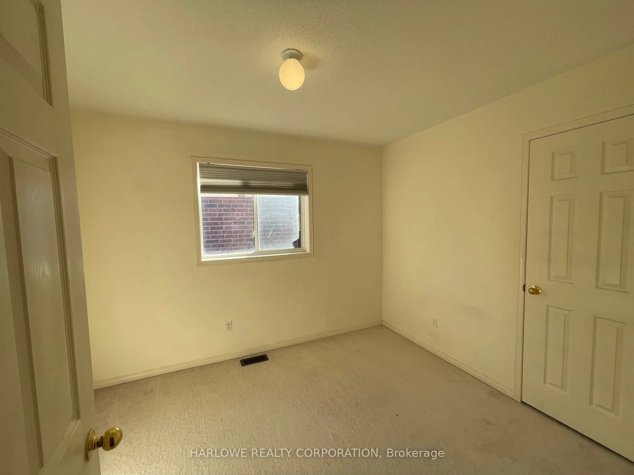54 Travis Crescent, #Upper