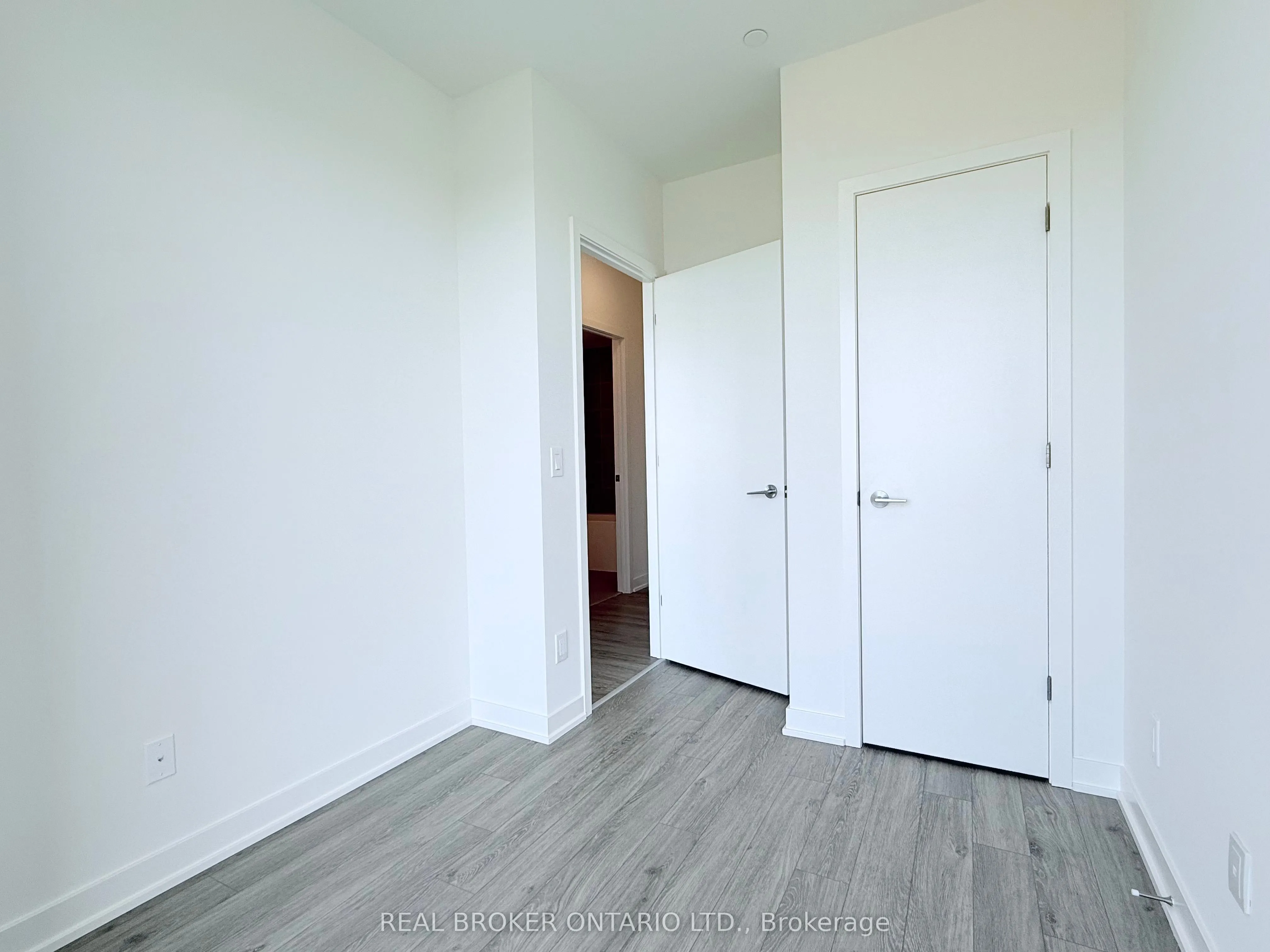 3079 Trafalgar Road, #2003