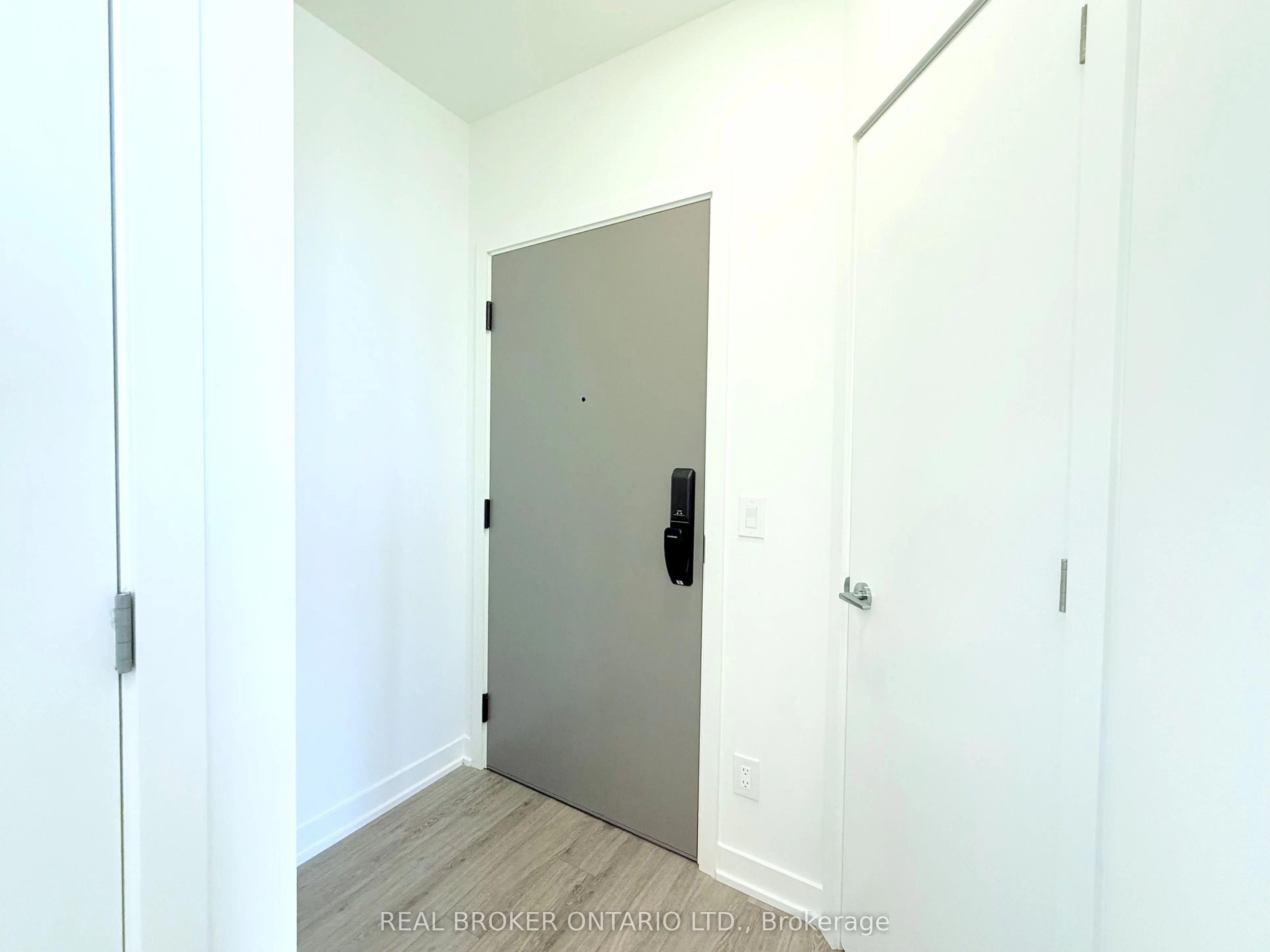 3079 Trafalgar Road, #2003