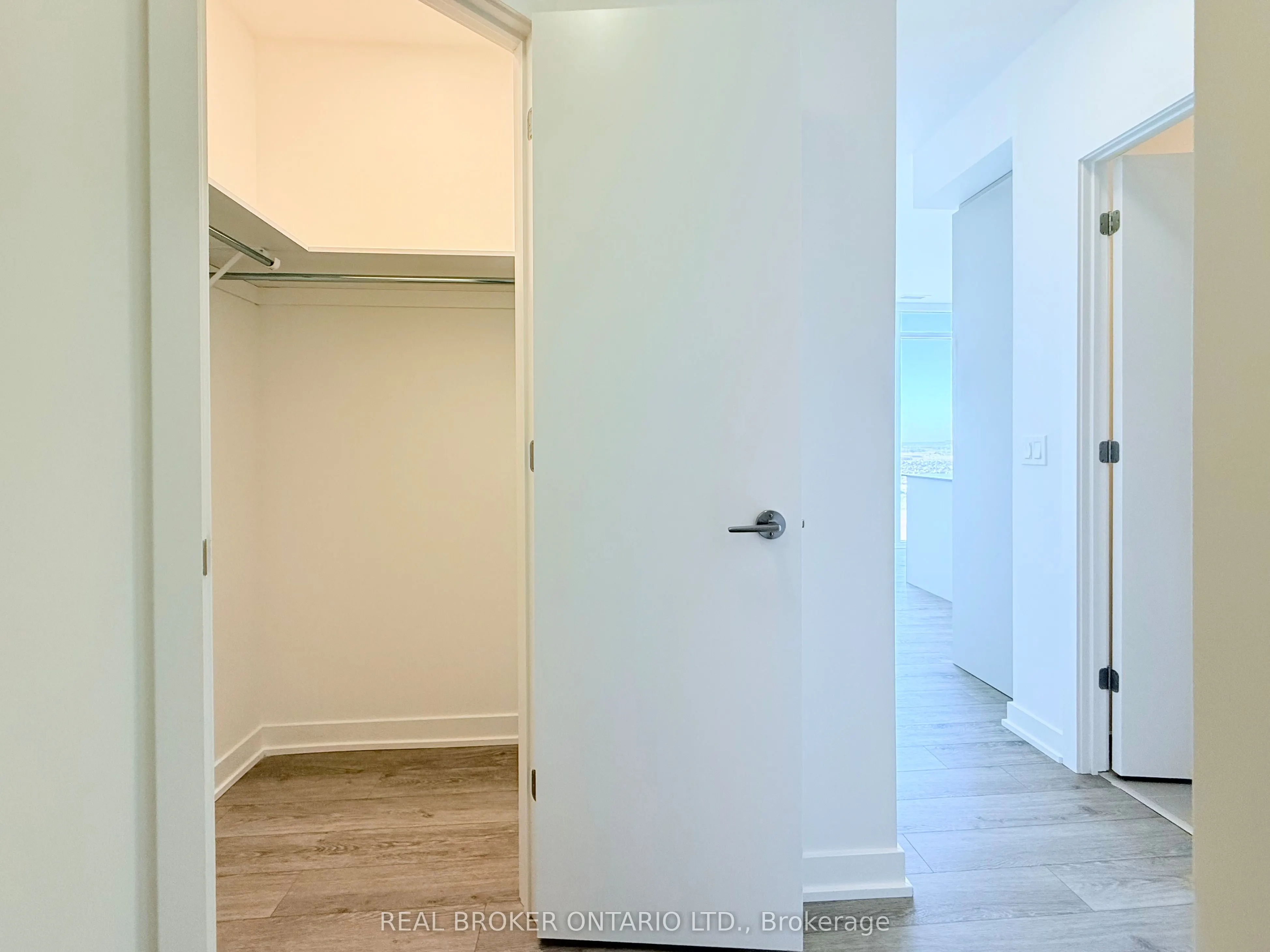 3079 Trafalgar Road, #2003