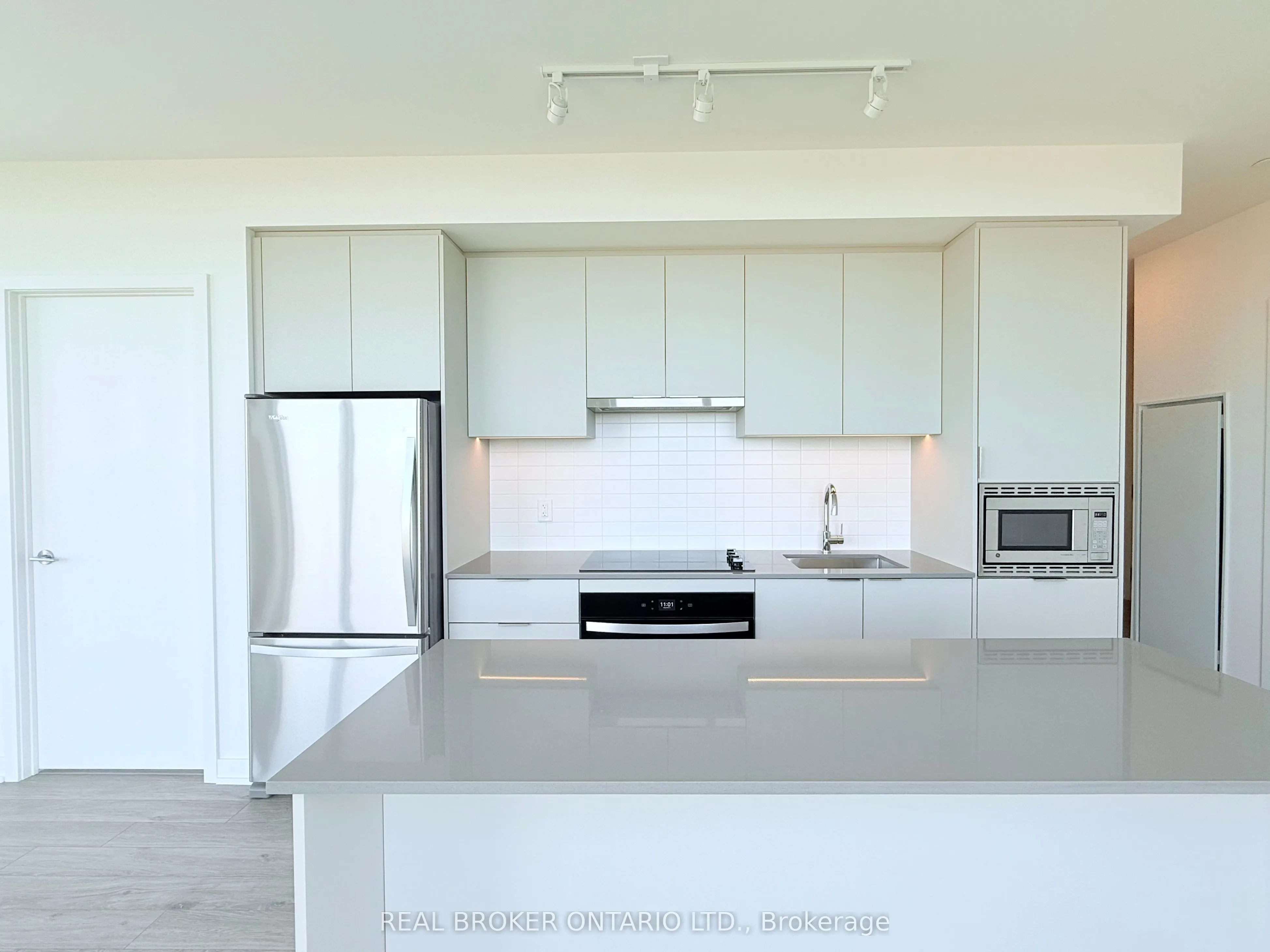 3079 Trafalgar Road, #2003