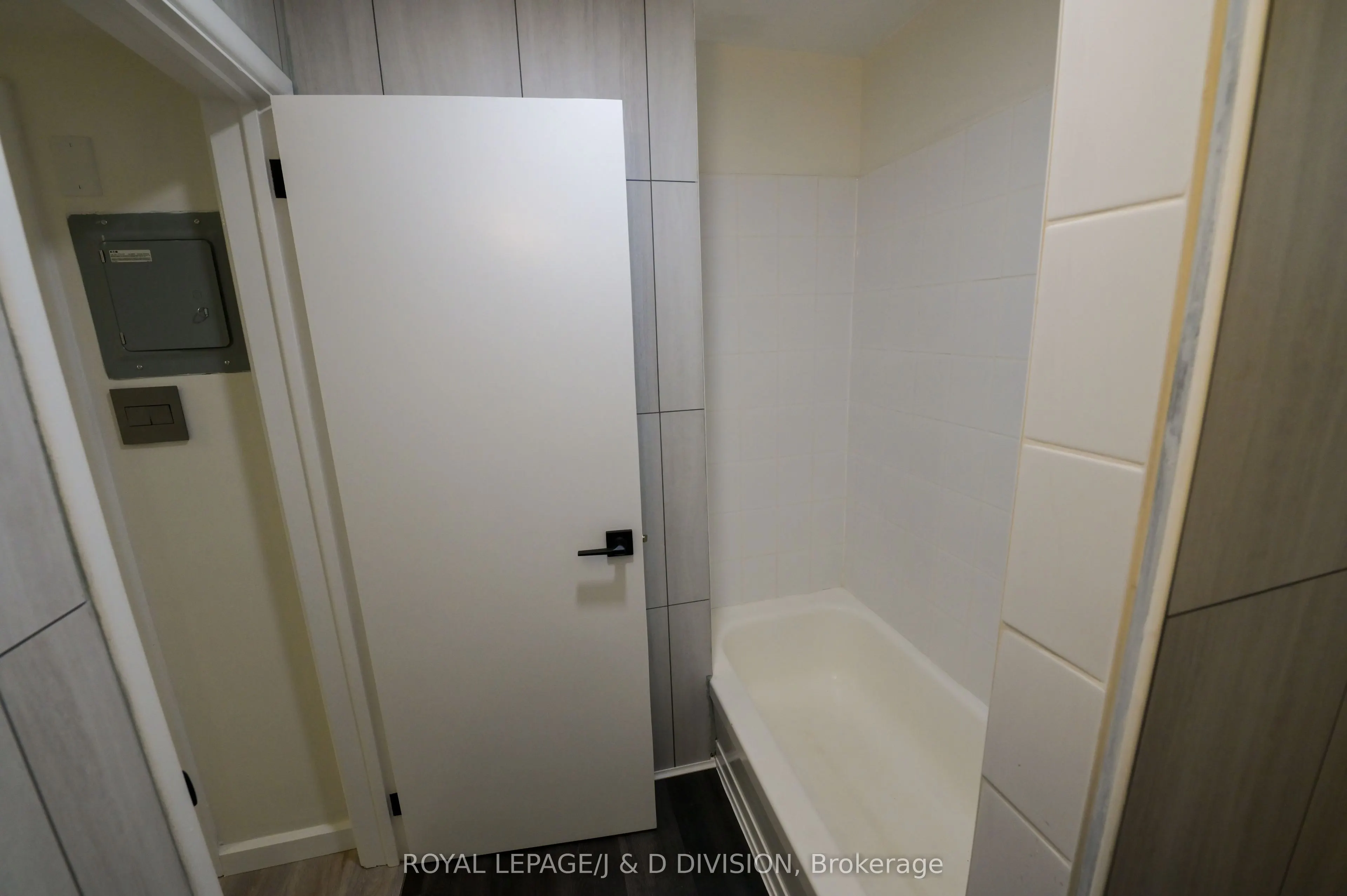 136 Windermere Avenue, #1