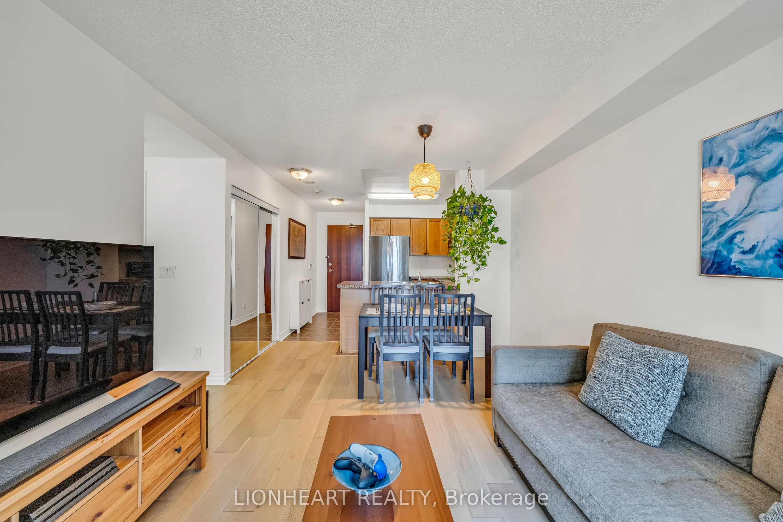 5 Michael Power Place, #709