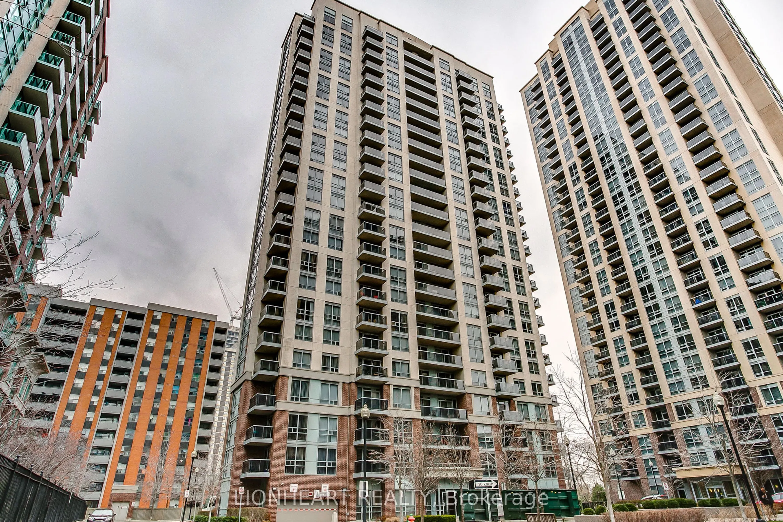 5 Michael Power Place, #709