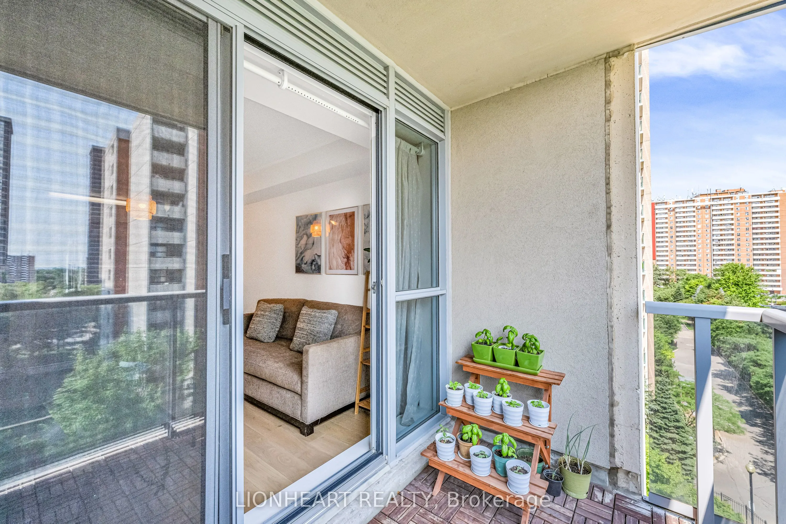 5 Michael Power Place, #709