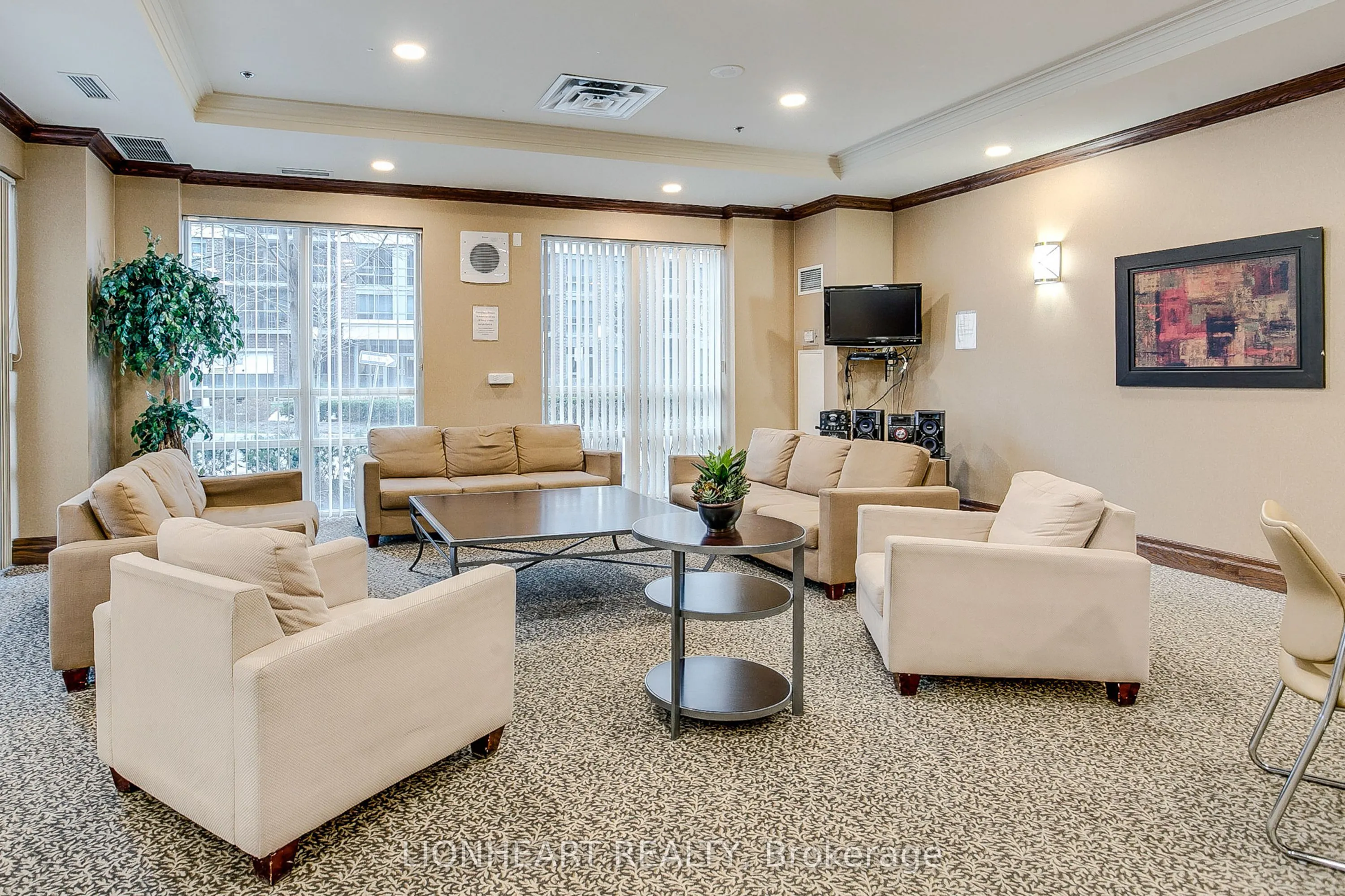 5 Michael Power Place, #709