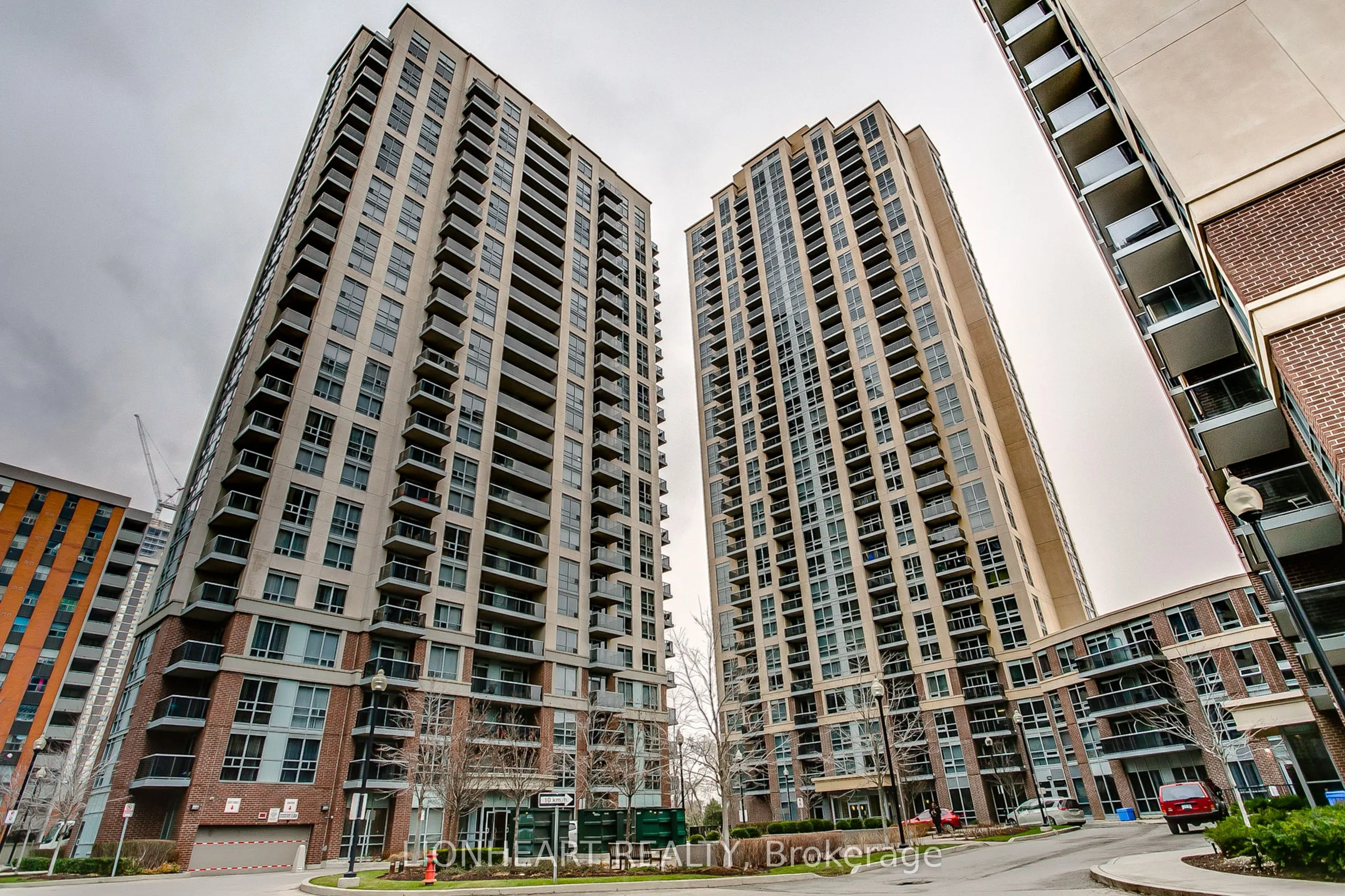 5 Michael Power Place, #709