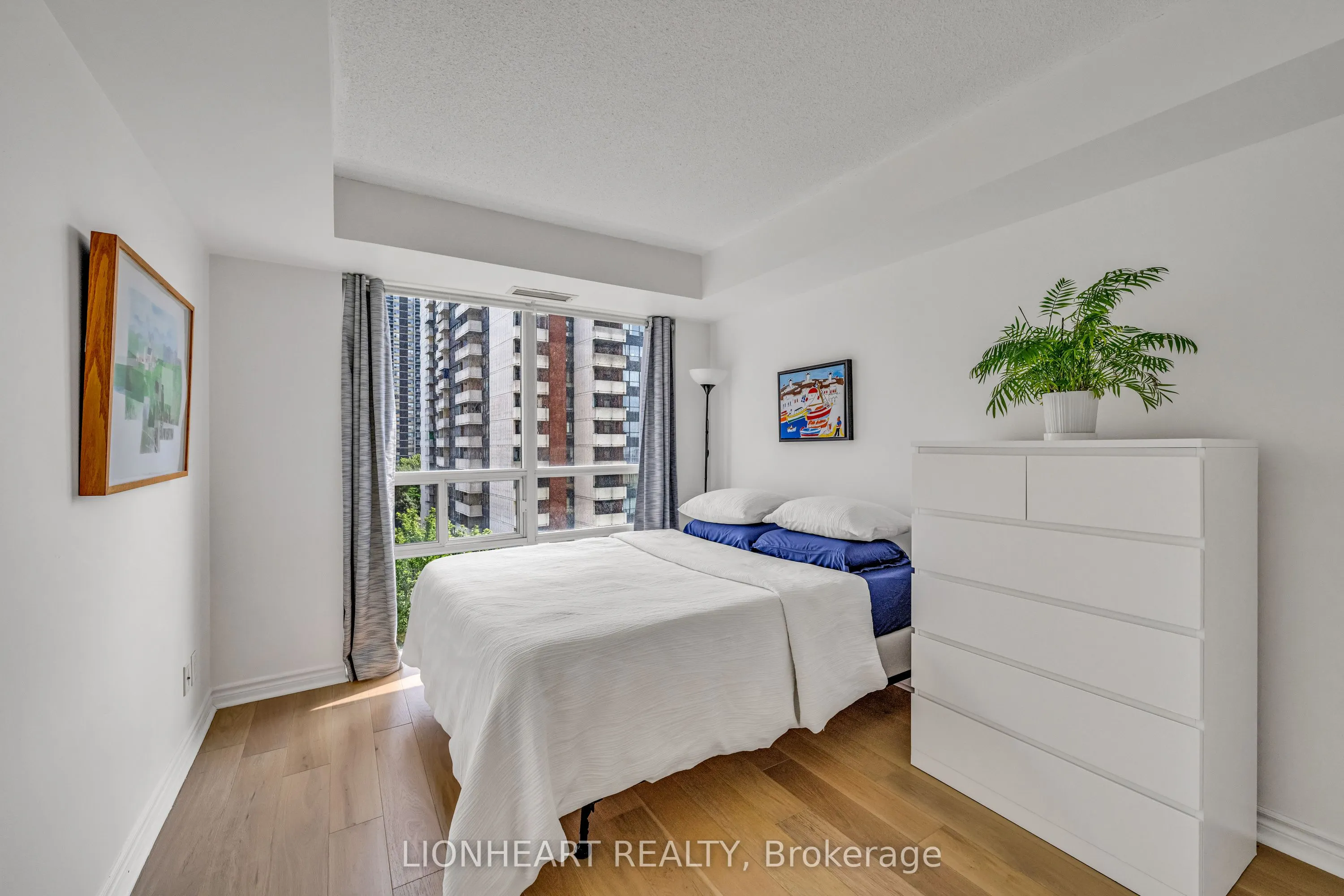 5 Michael Power Place, #709