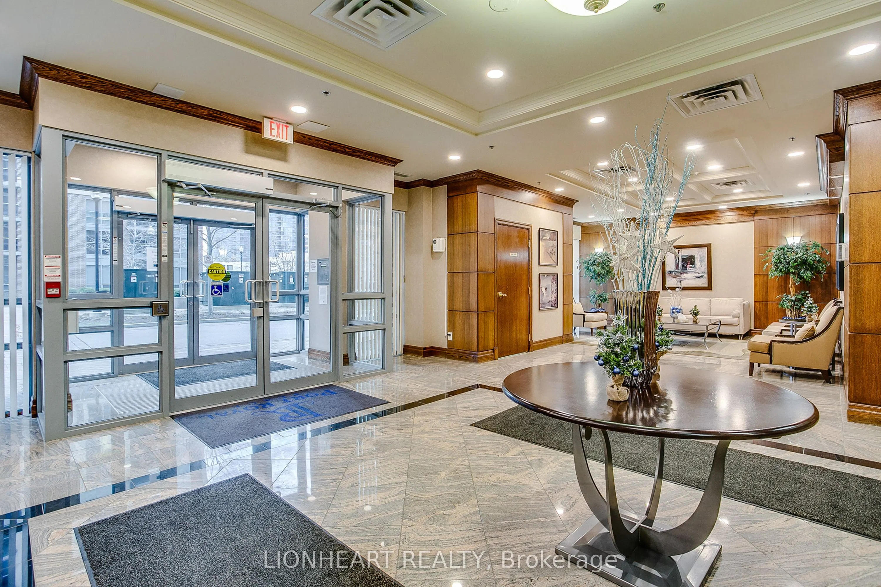 5 Michael Power Place, #709