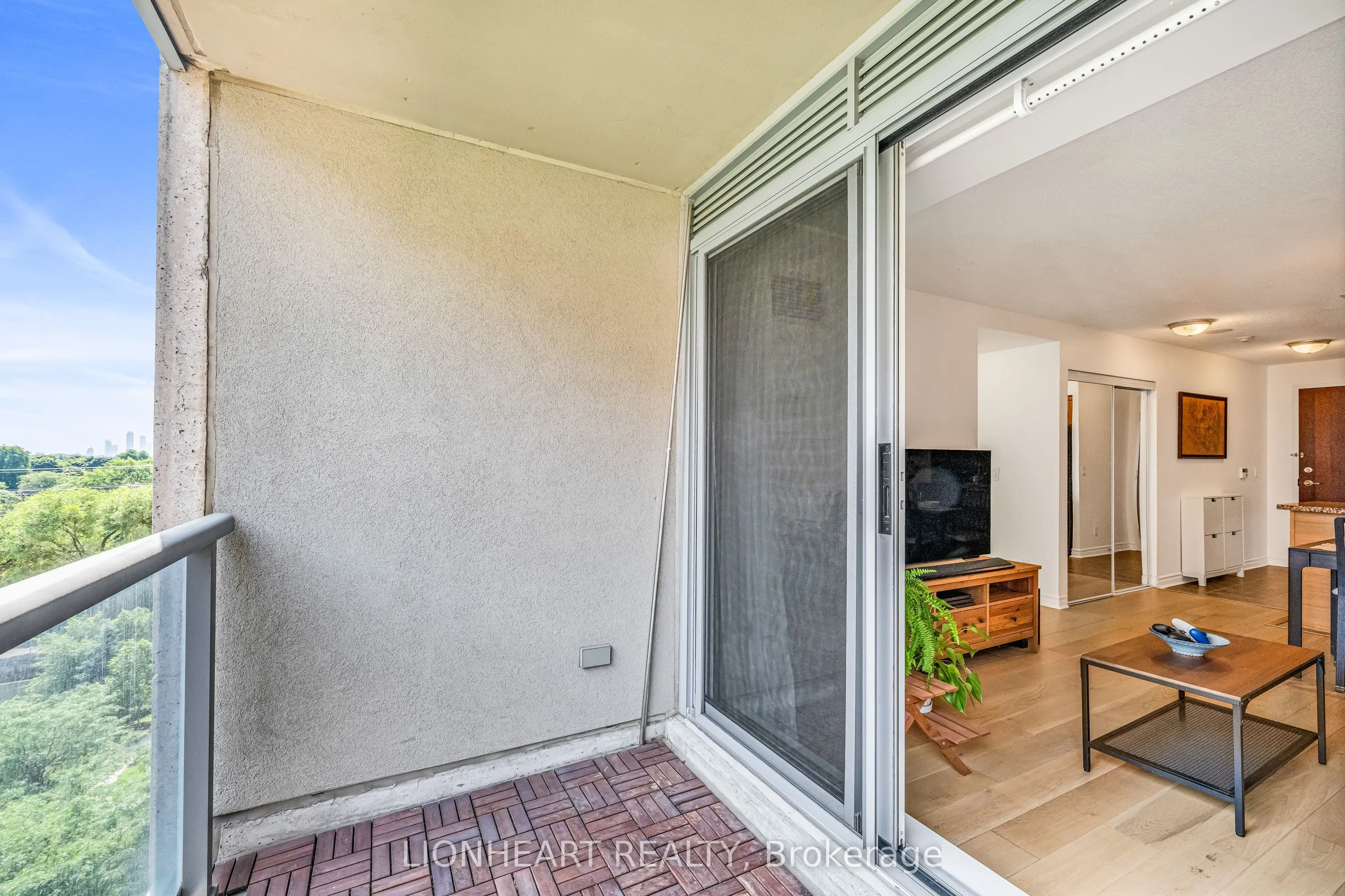 5 Michael Power Place, #709