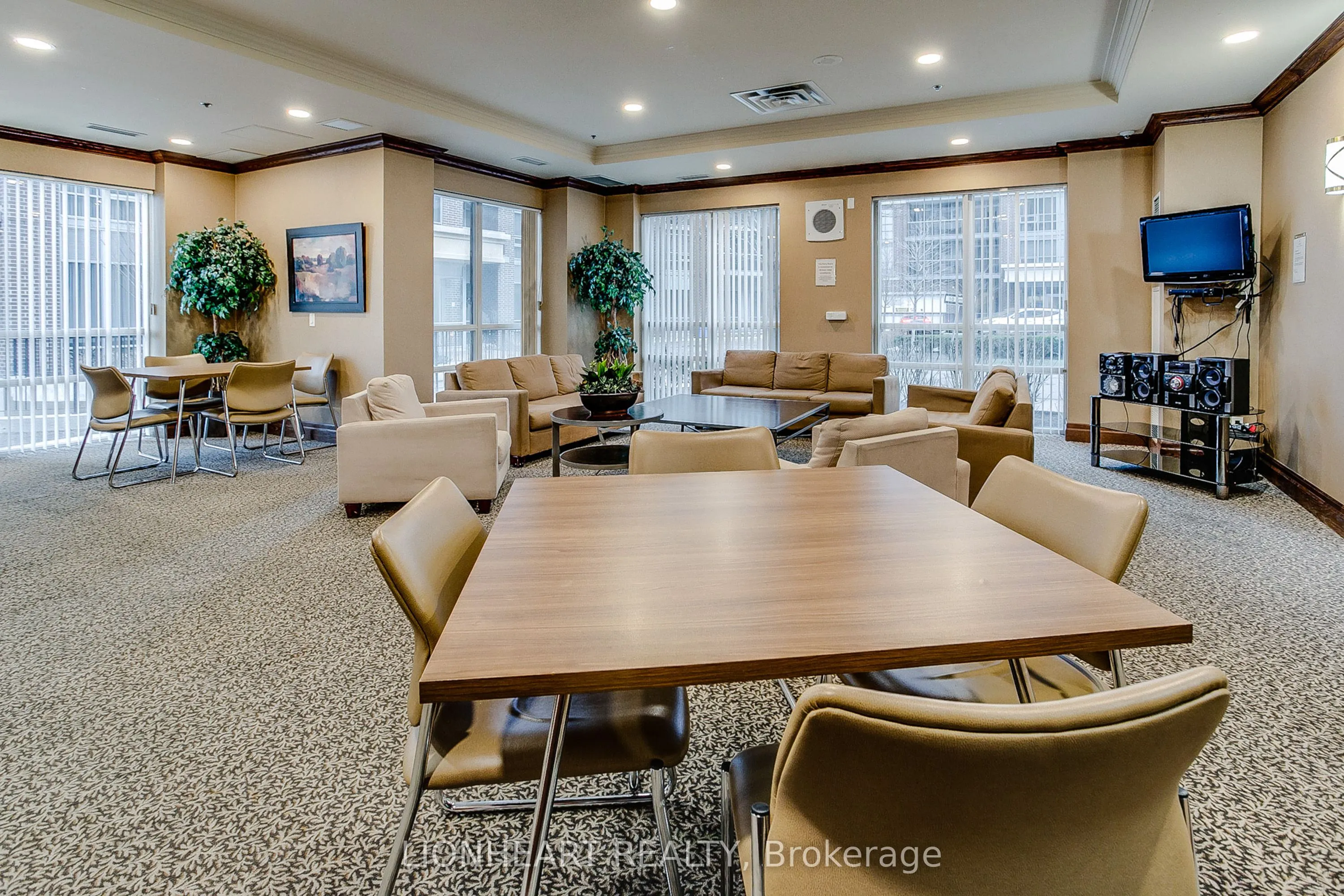 5 Michael Power Place, #709
