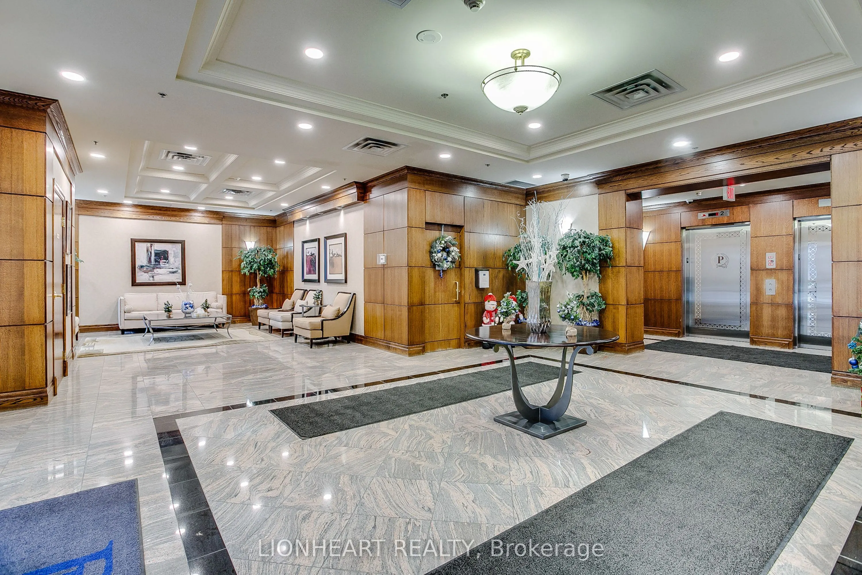 5 Michael Power Place, #709