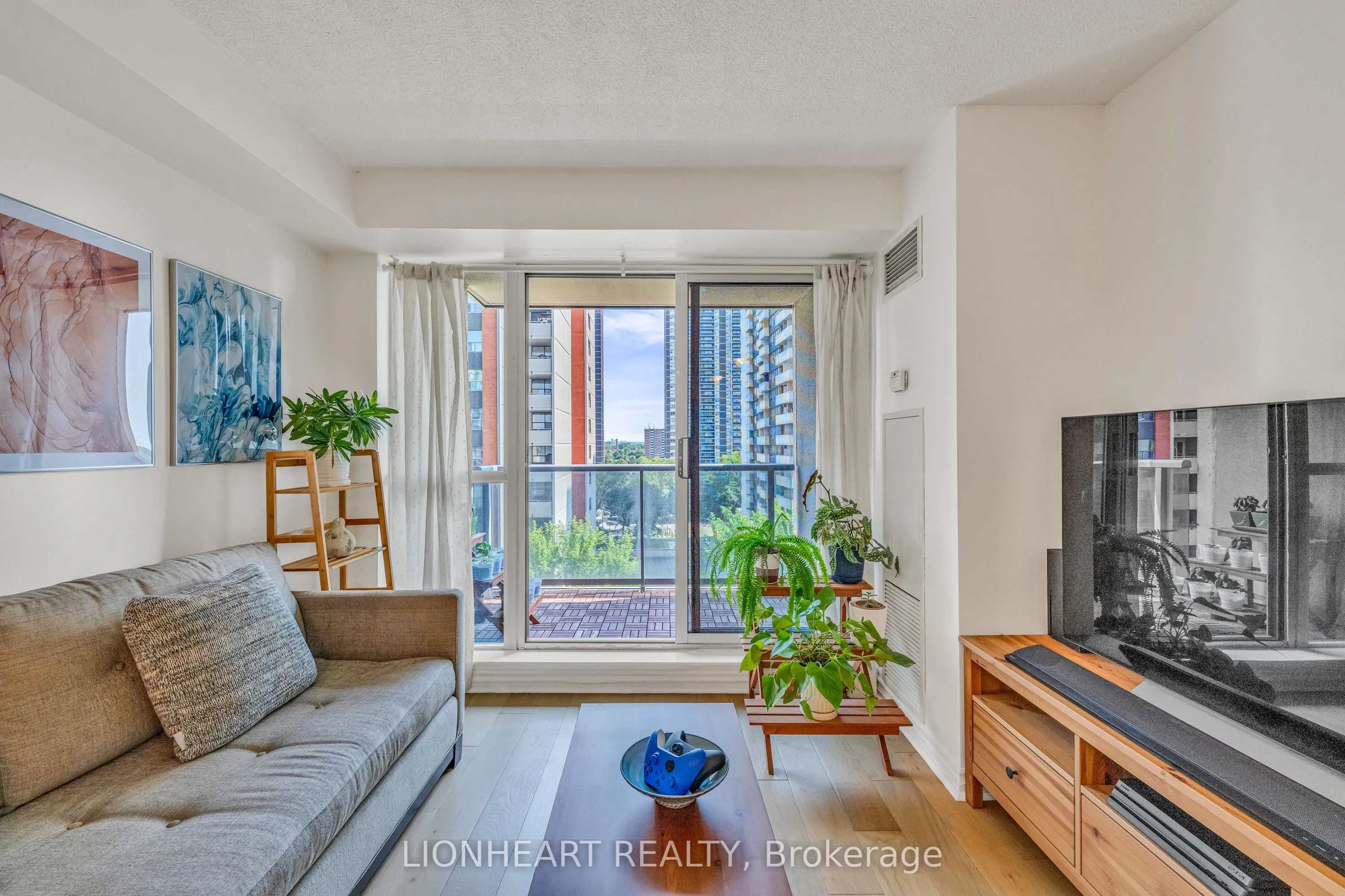 5 Michael Power Place, #709