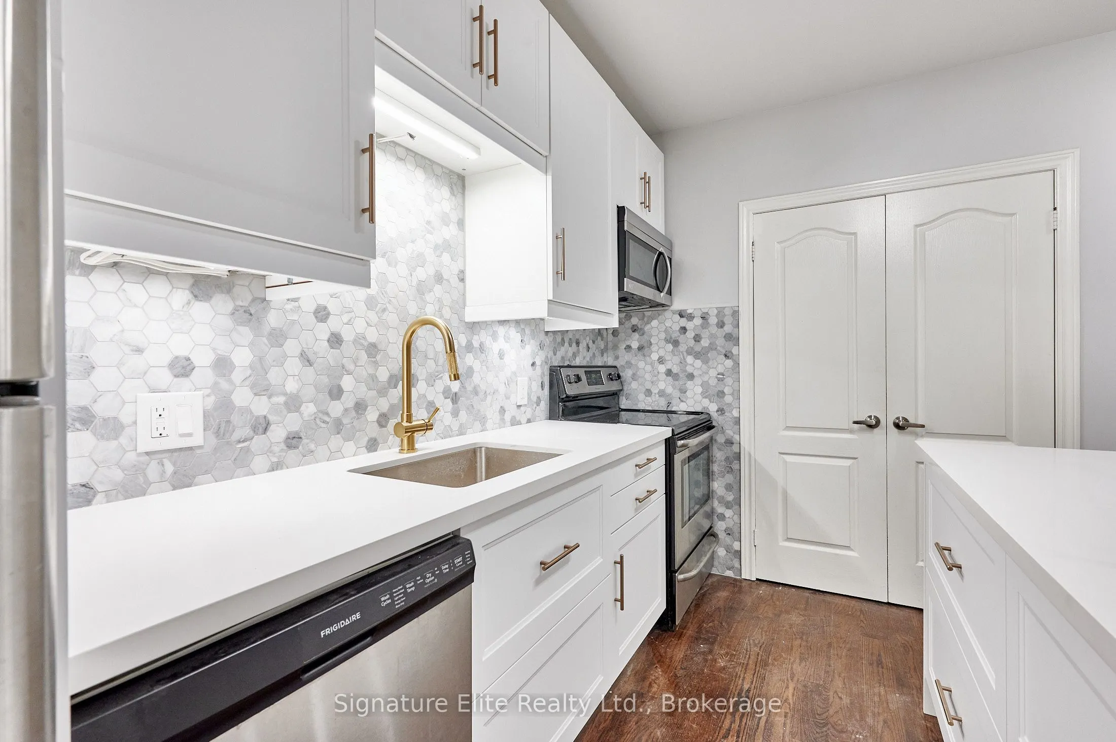 572 Runnymede Road, #1