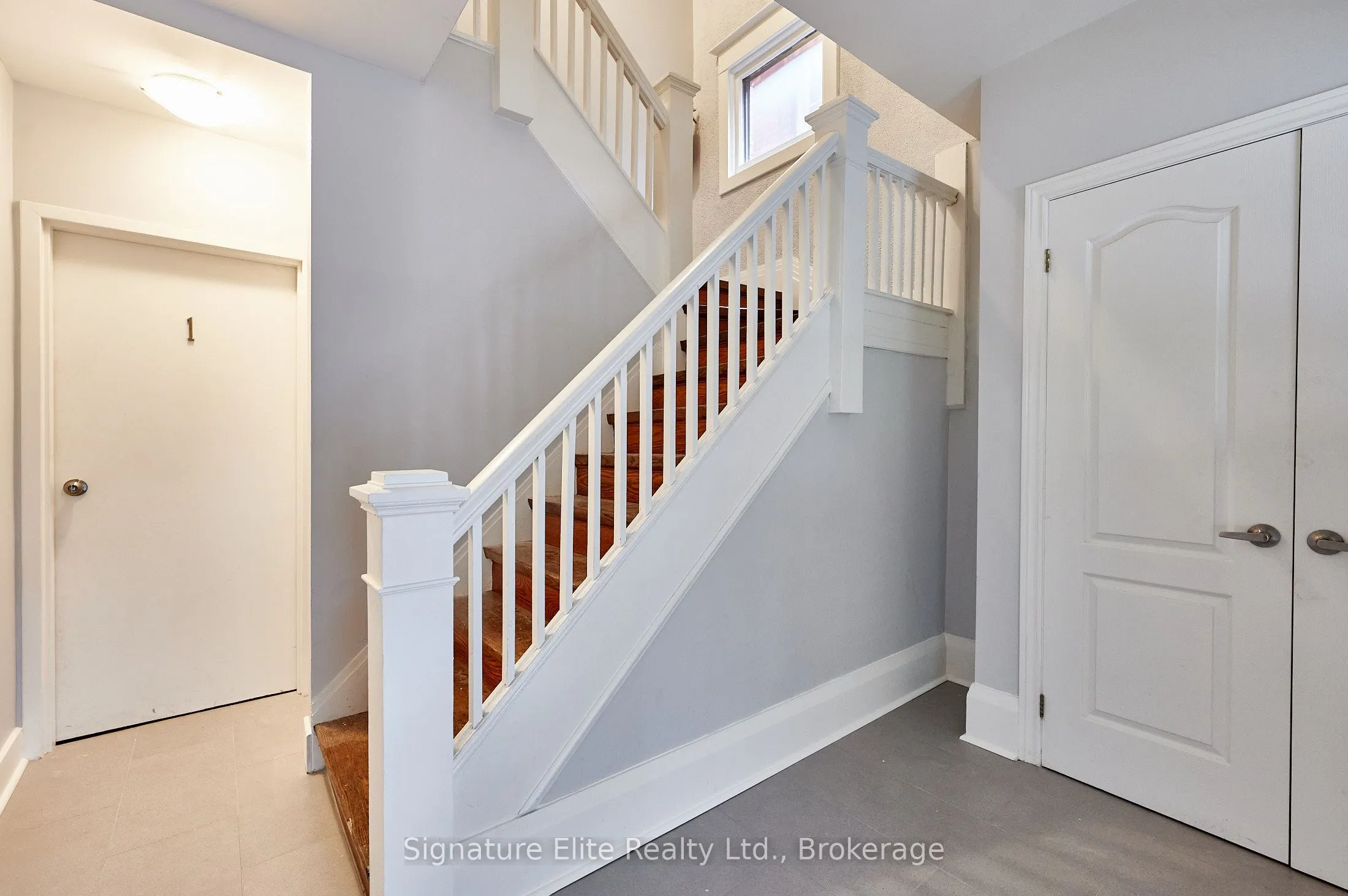 572 Runnymede Road, #1