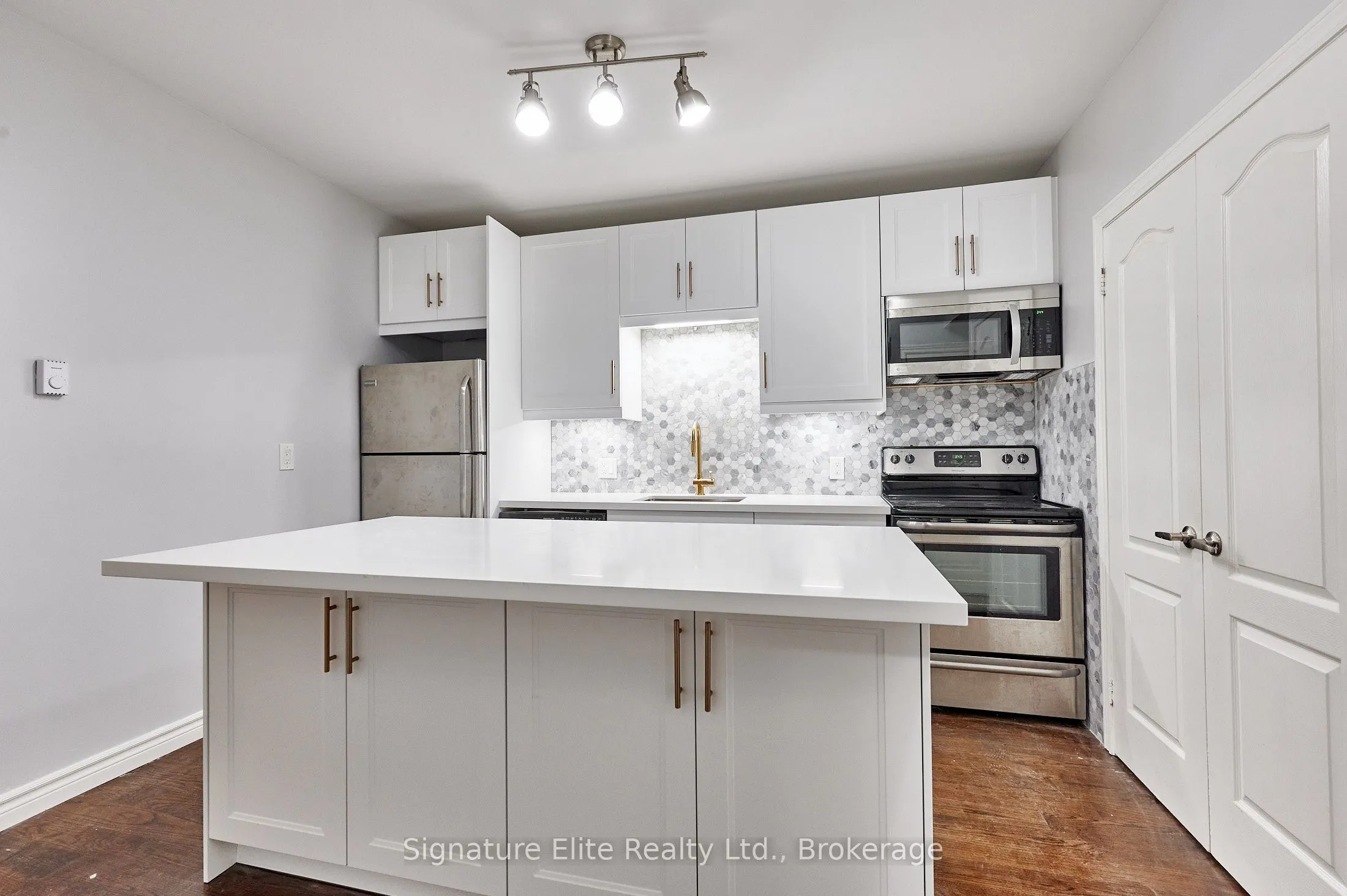 572 Runnymede Road, #1