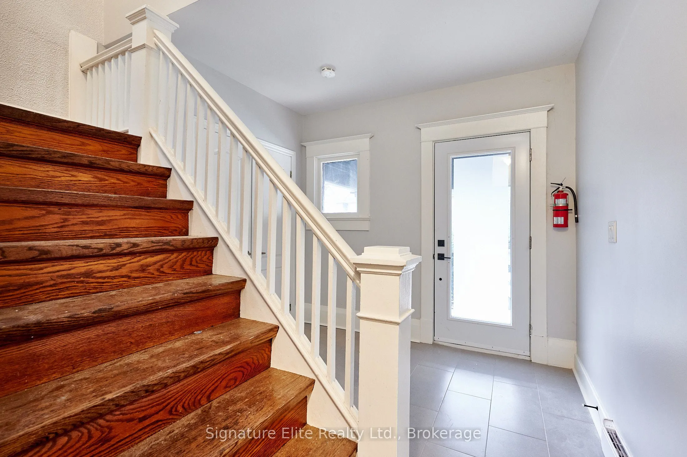 572 Runnymede Road, #1