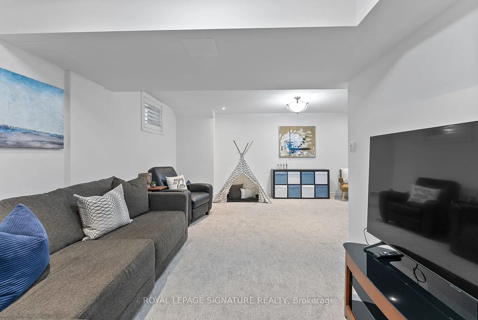 2410 Woodward Avenue, #27