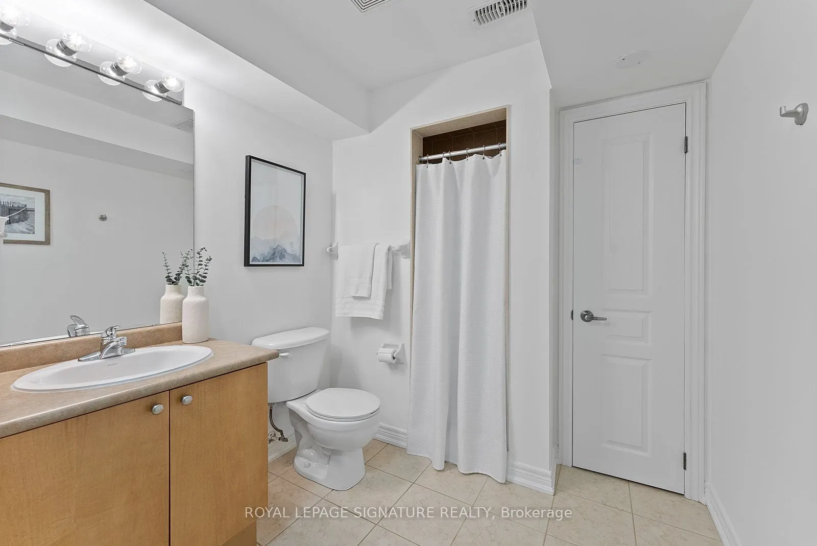 2410 Woodward Avenue, #27