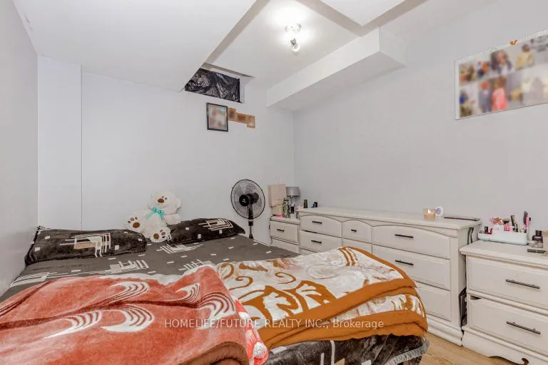 137 Zia Dodda Crescent