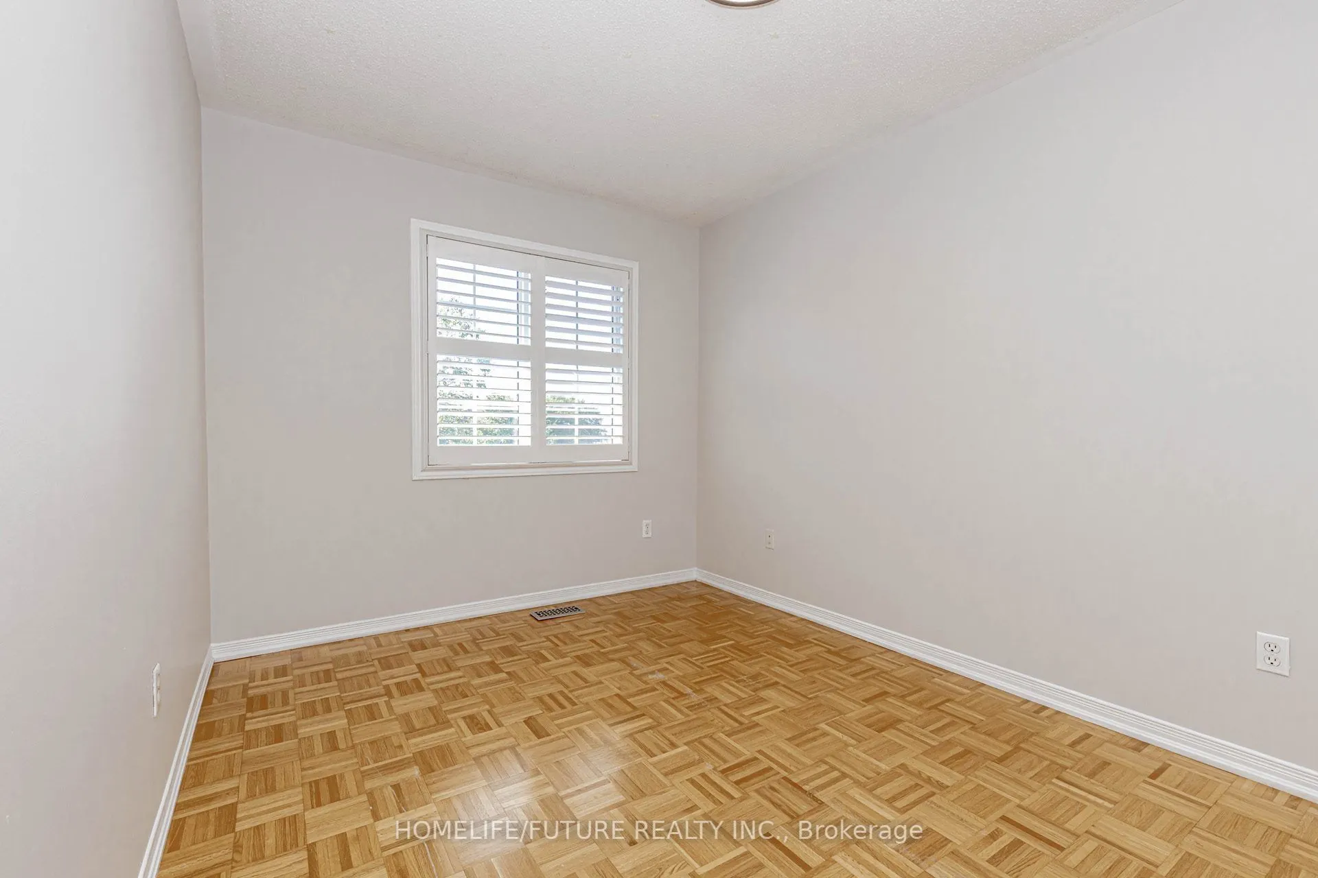 137 Zia Dodda Crescent