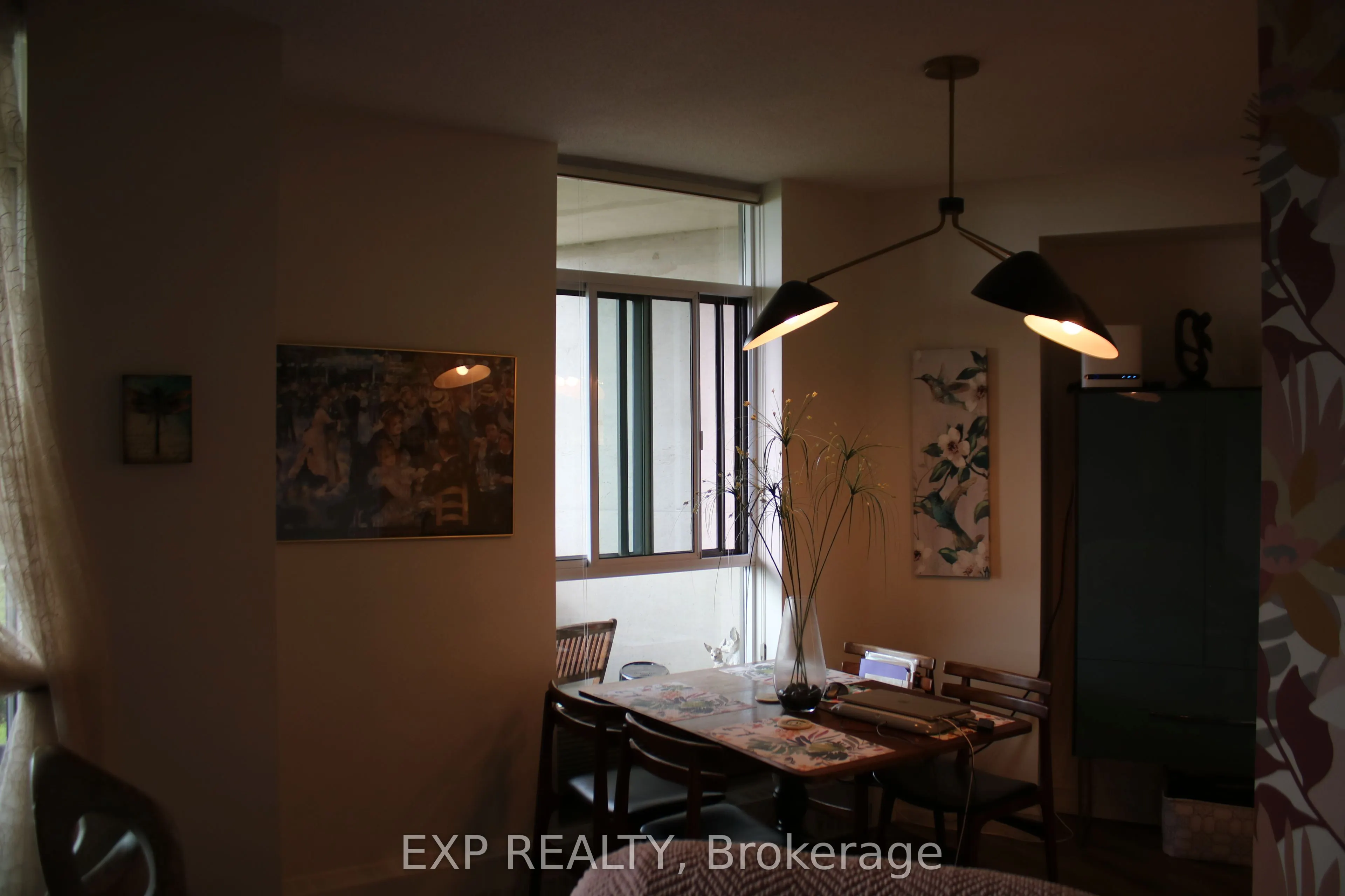 5250 Lakeshore Road, #104