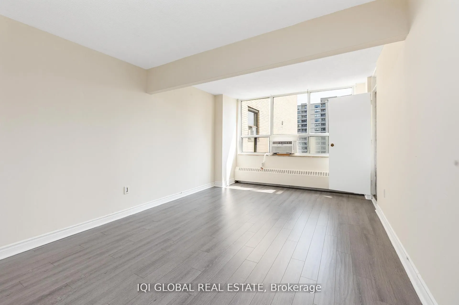390 Dixon Road, #1516