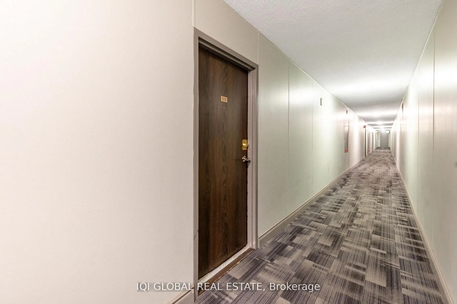 390 Dixon Road, #1516