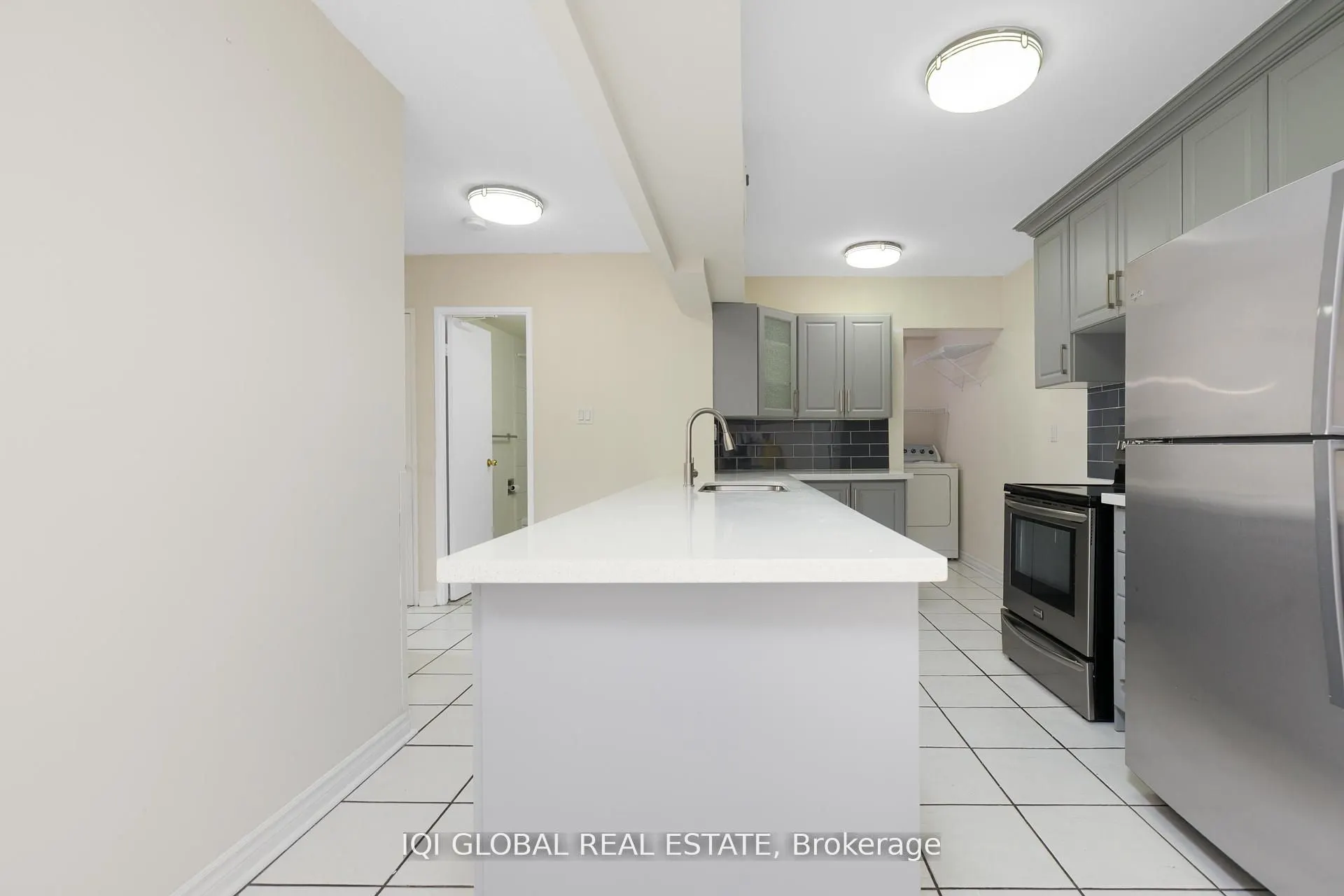 390 Dixon Road, #1516