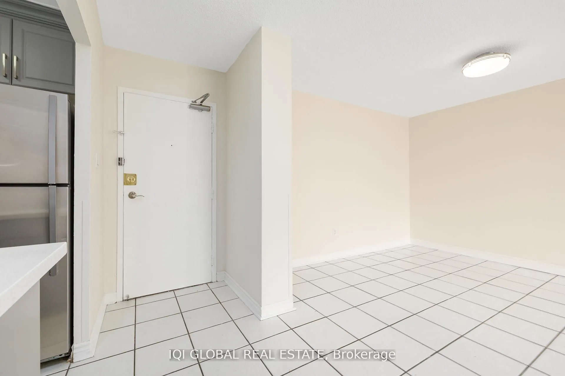 390 Dixon Road, #1516