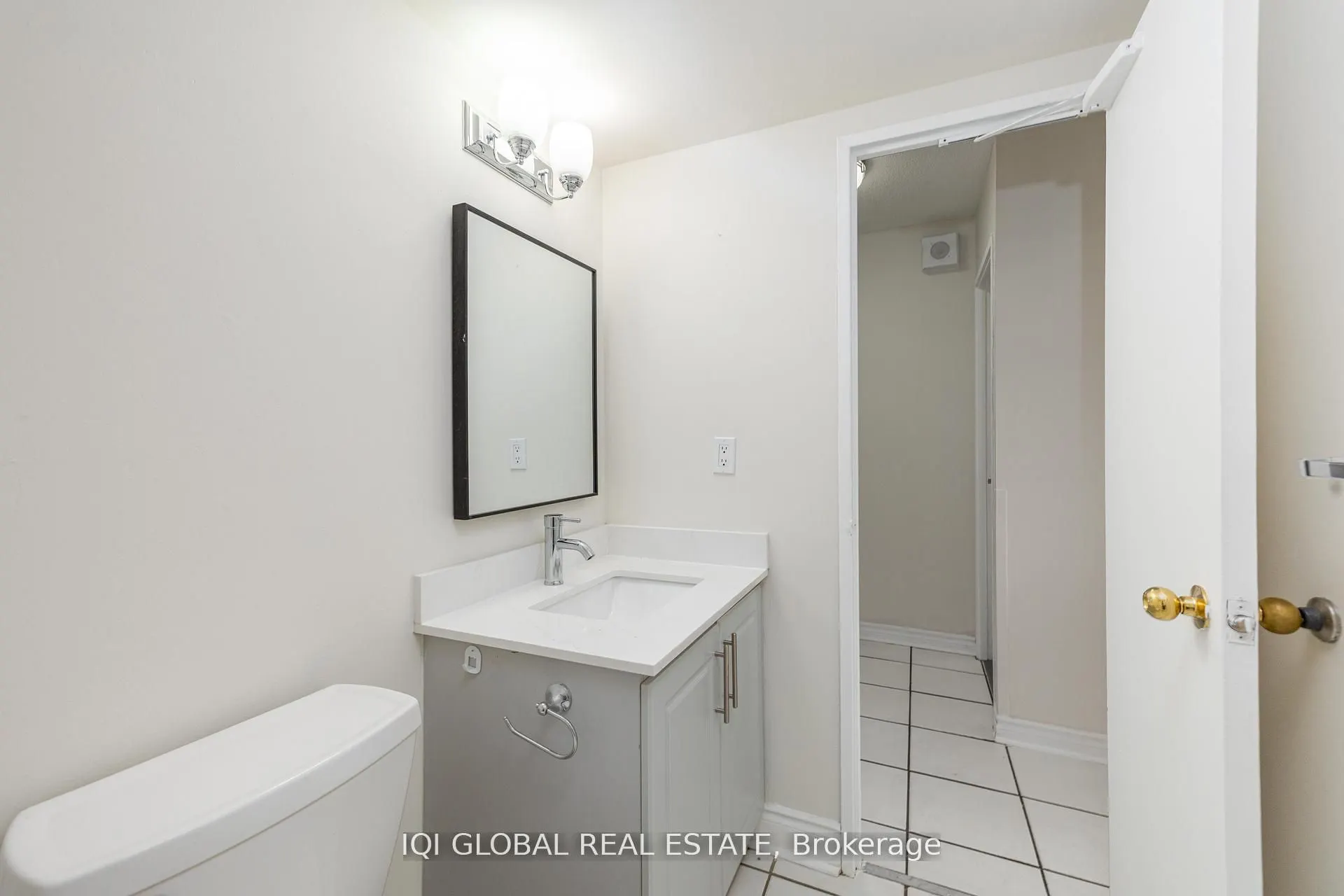 390 Dixon Road, #1516