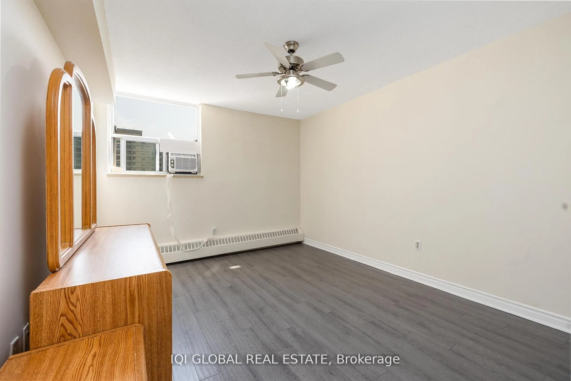 390 Dixon Road, #1516