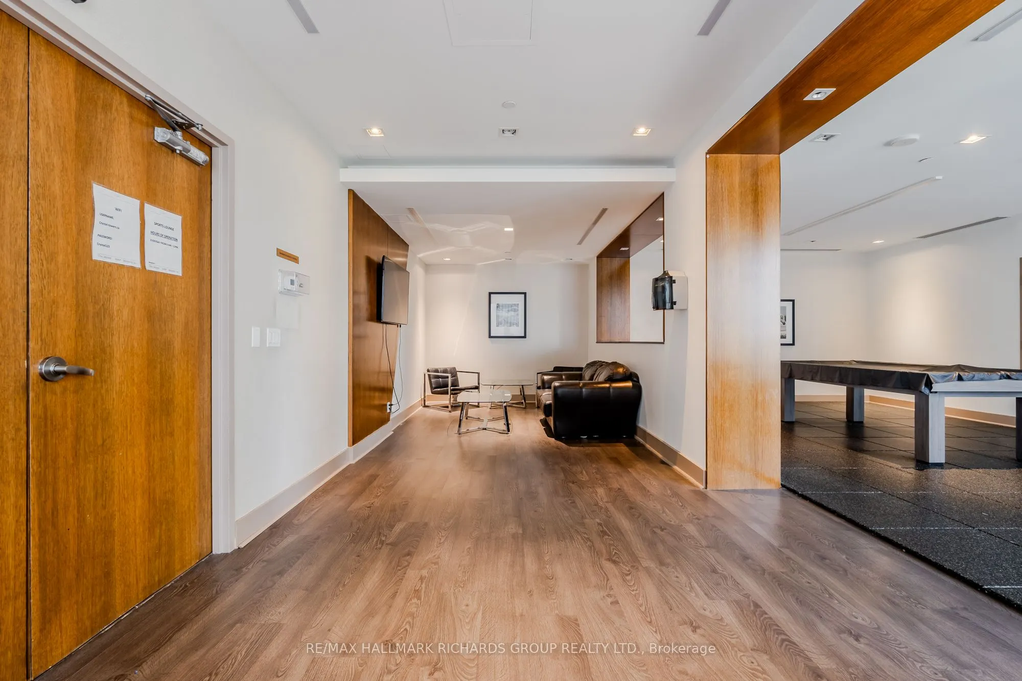 55 Eglinton Avenue W, #708