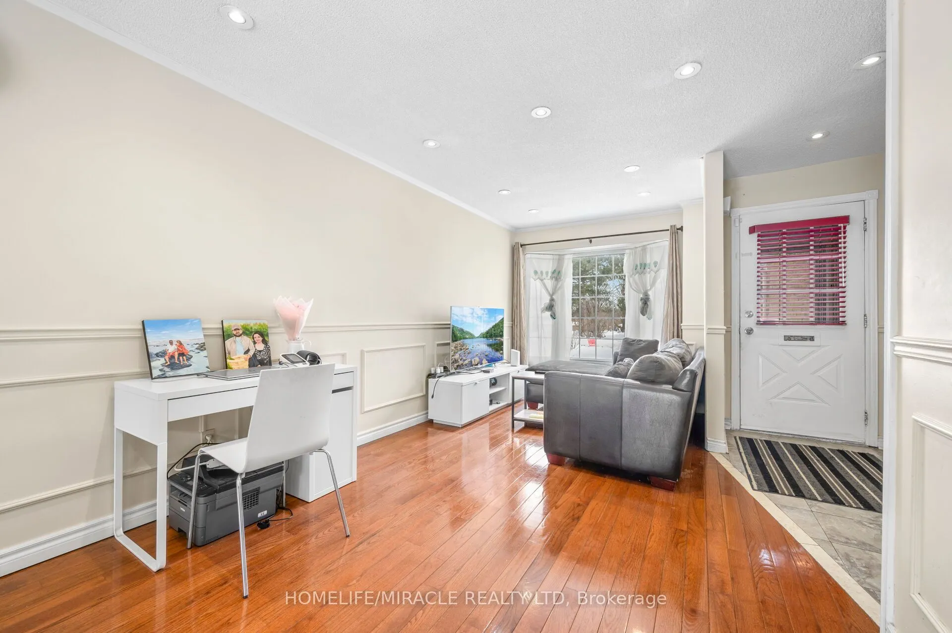 3124 Patrick Crescent