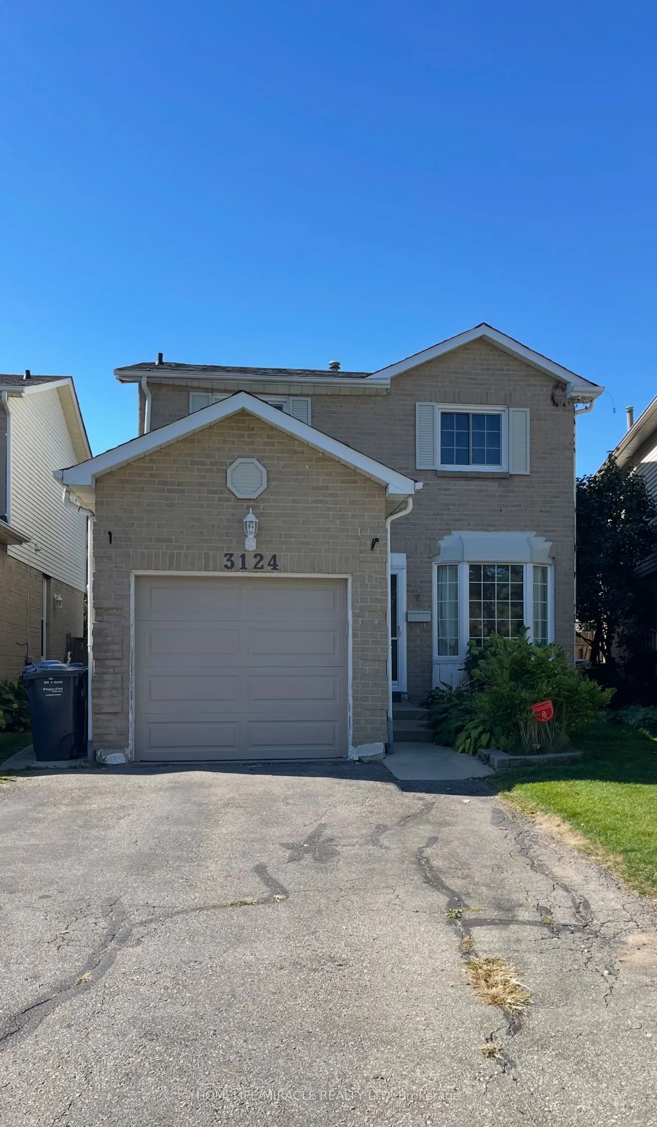 3124 Patrick Crescent